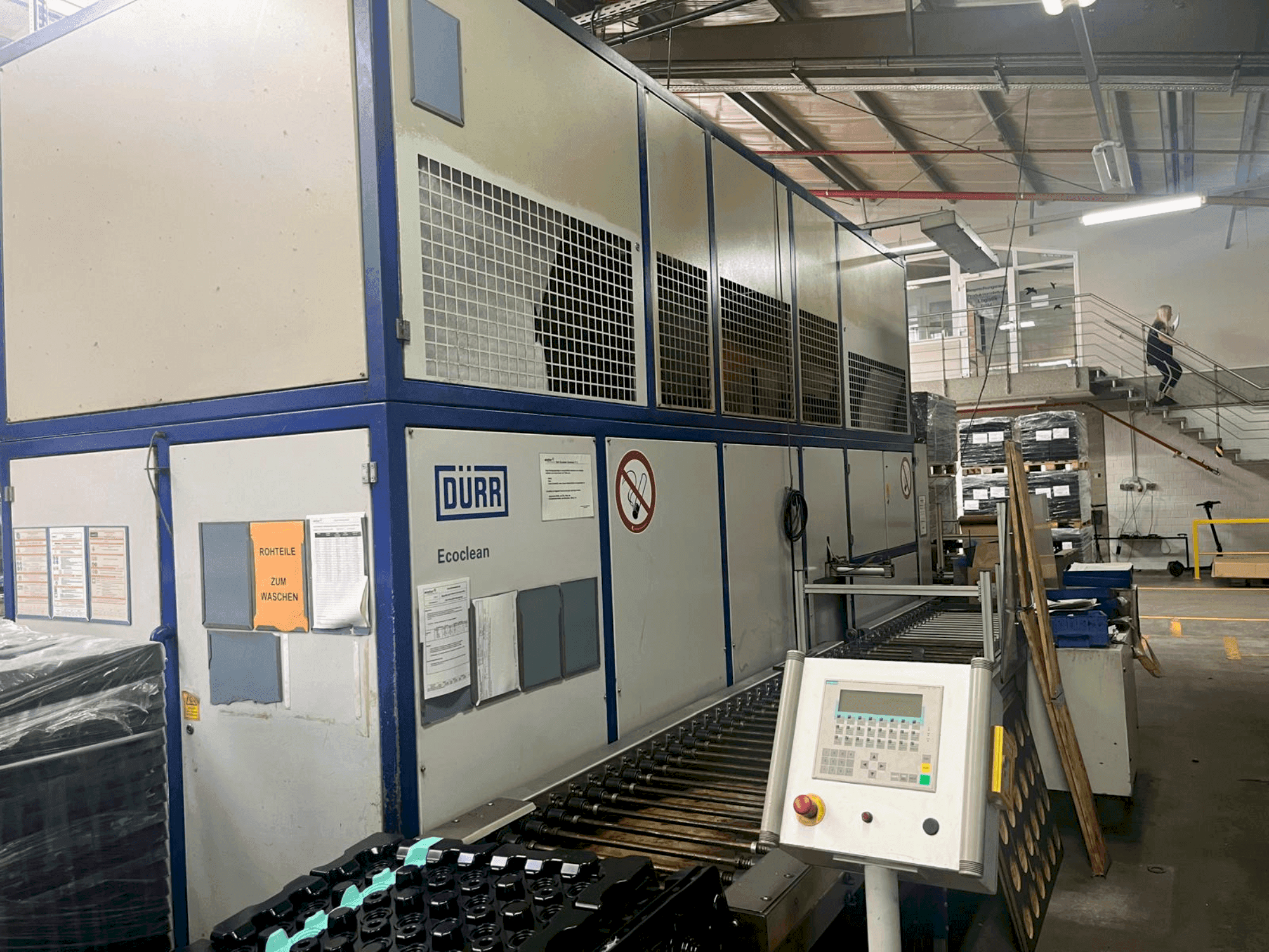 Vooraanzicht van DÜRR Universal 71C (2003) machine