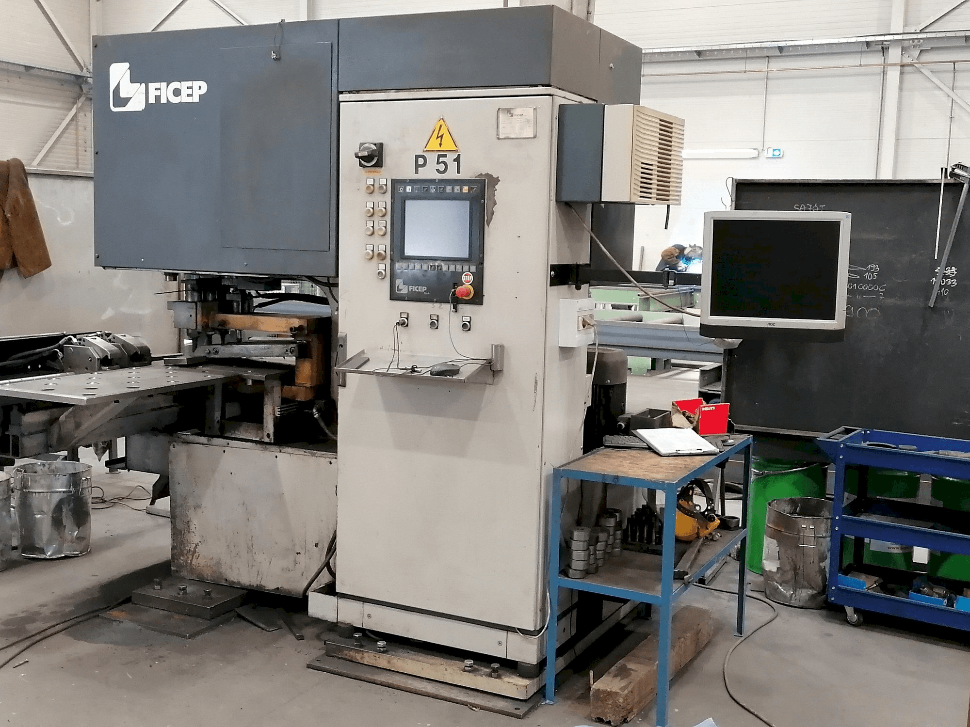 Vooraanzicht van FICEP P51 machine