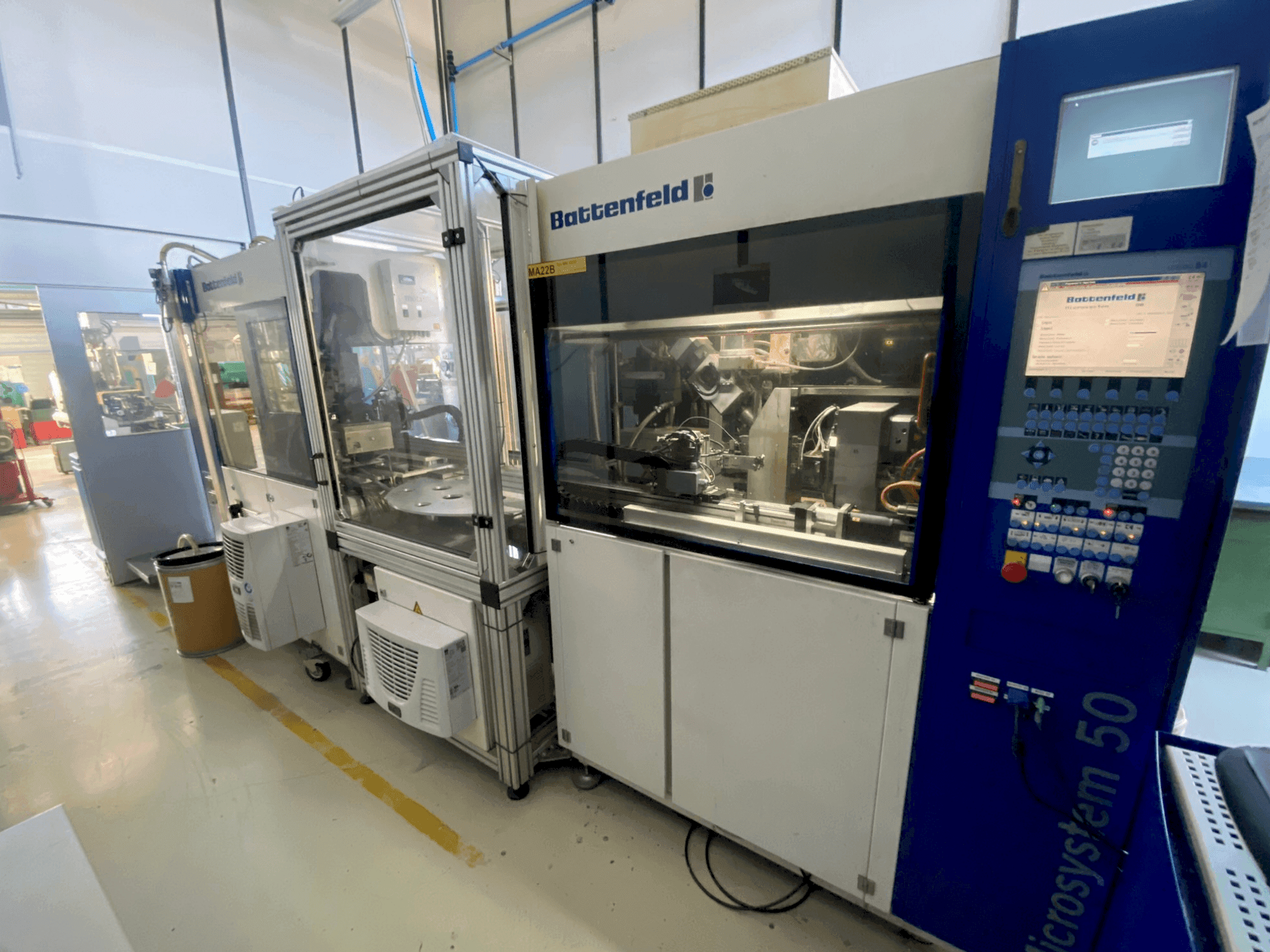 Vooraanzicht van Battenfeld Microsystem MM 50/50 machine