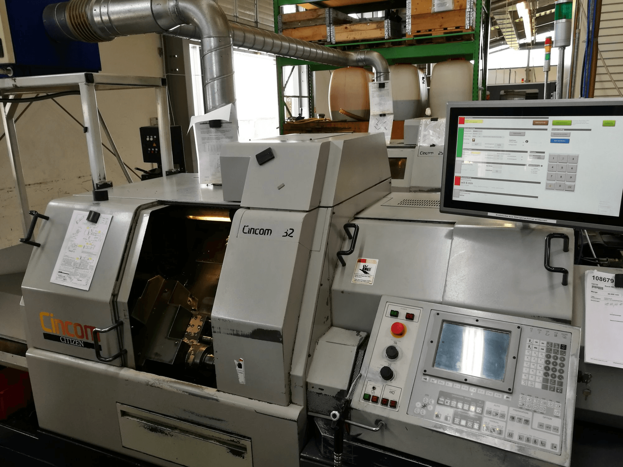 Vooraanzicht van CITIZEN CINCOM L32 machine