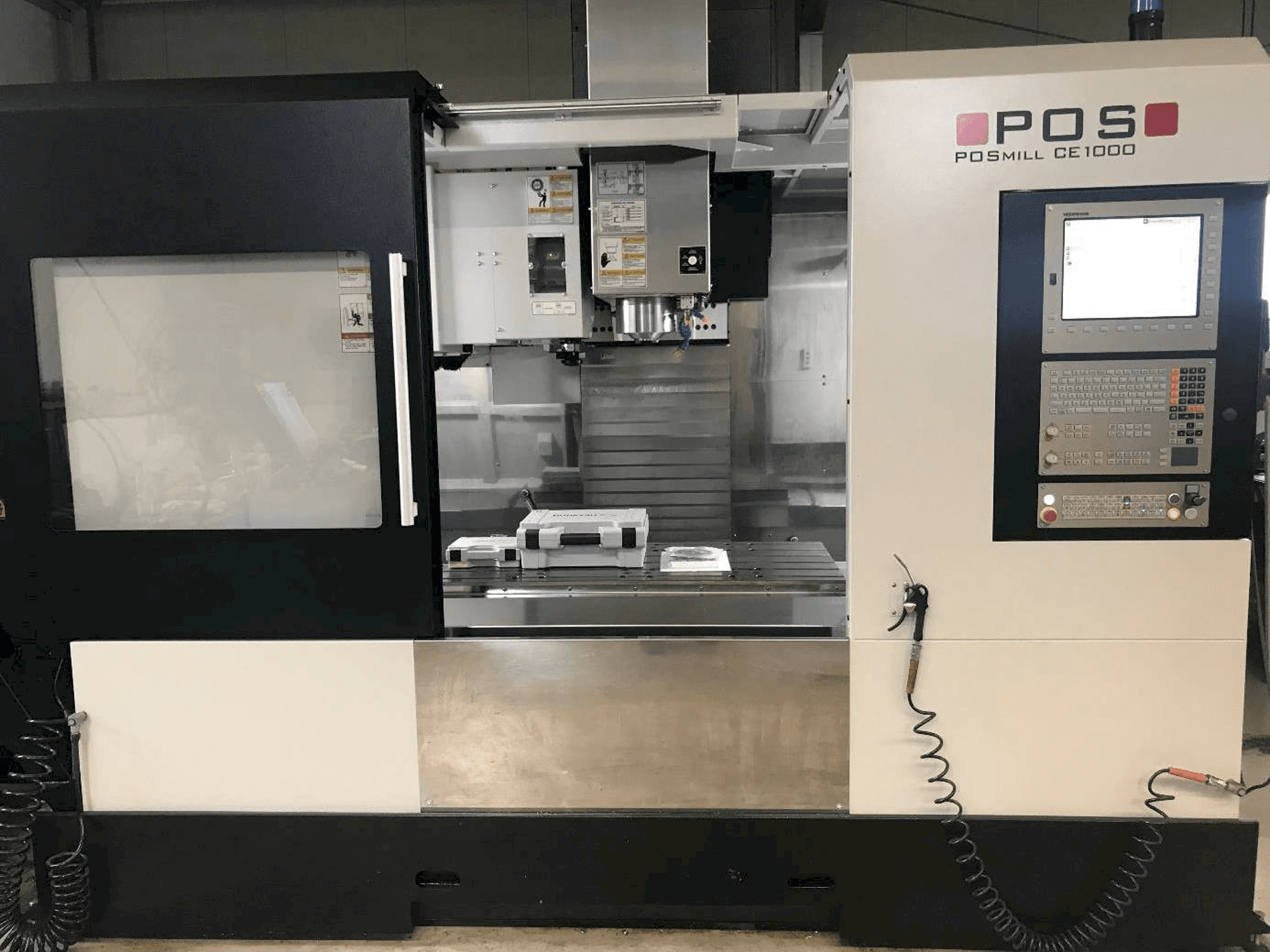 Vooraanzicht van POSmill CE 1000 machine
