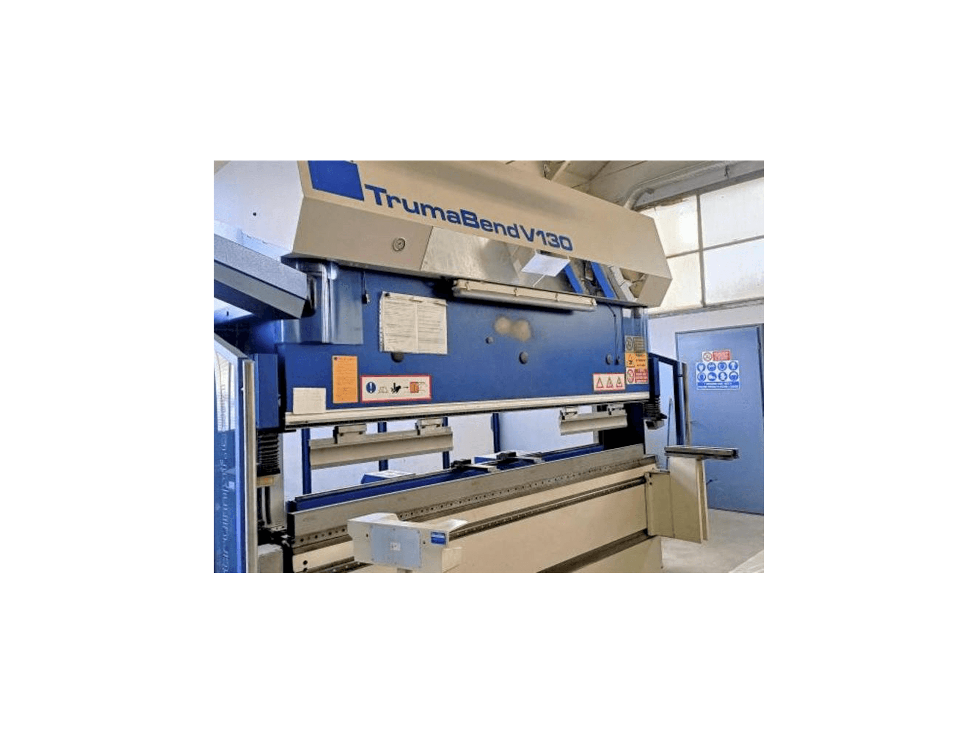 Vooraanzicht van Trumpf Trumabend V130 machine