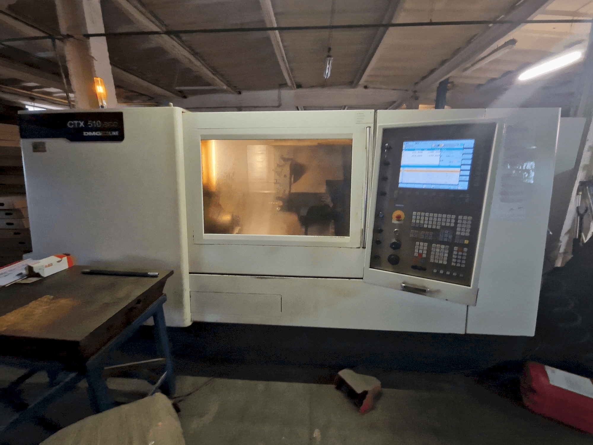 Vooraanzicht van DMG CTX 510 eco machine
