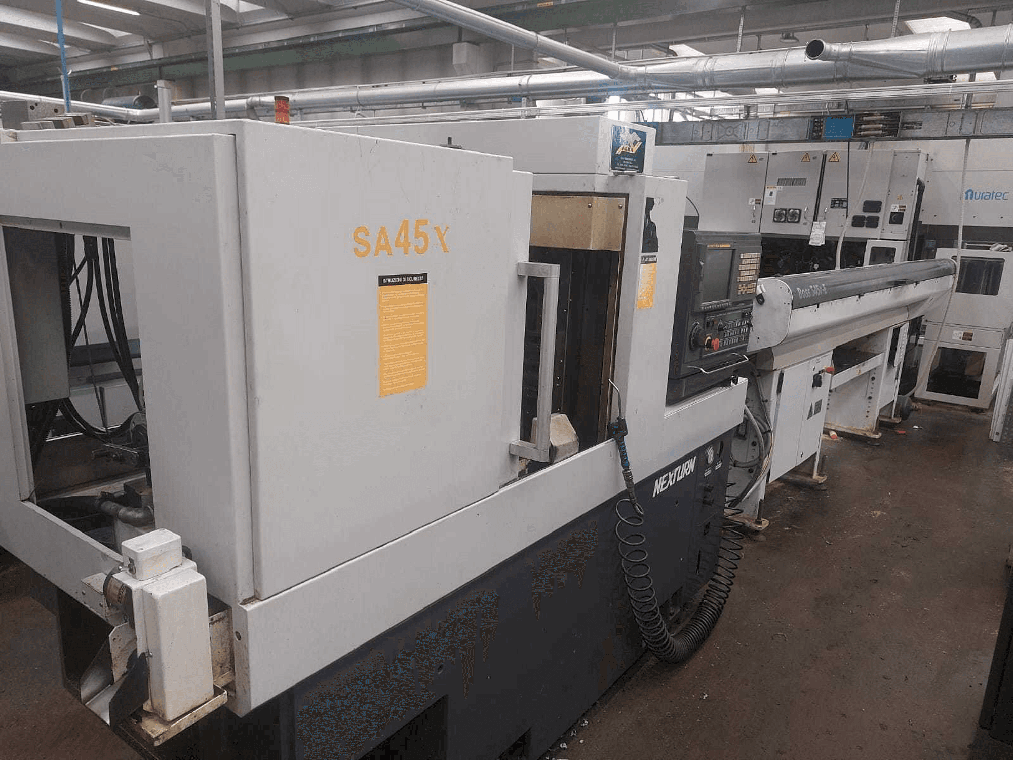 Linkerzijdeaanzicht van Nexturn SA 45X machine