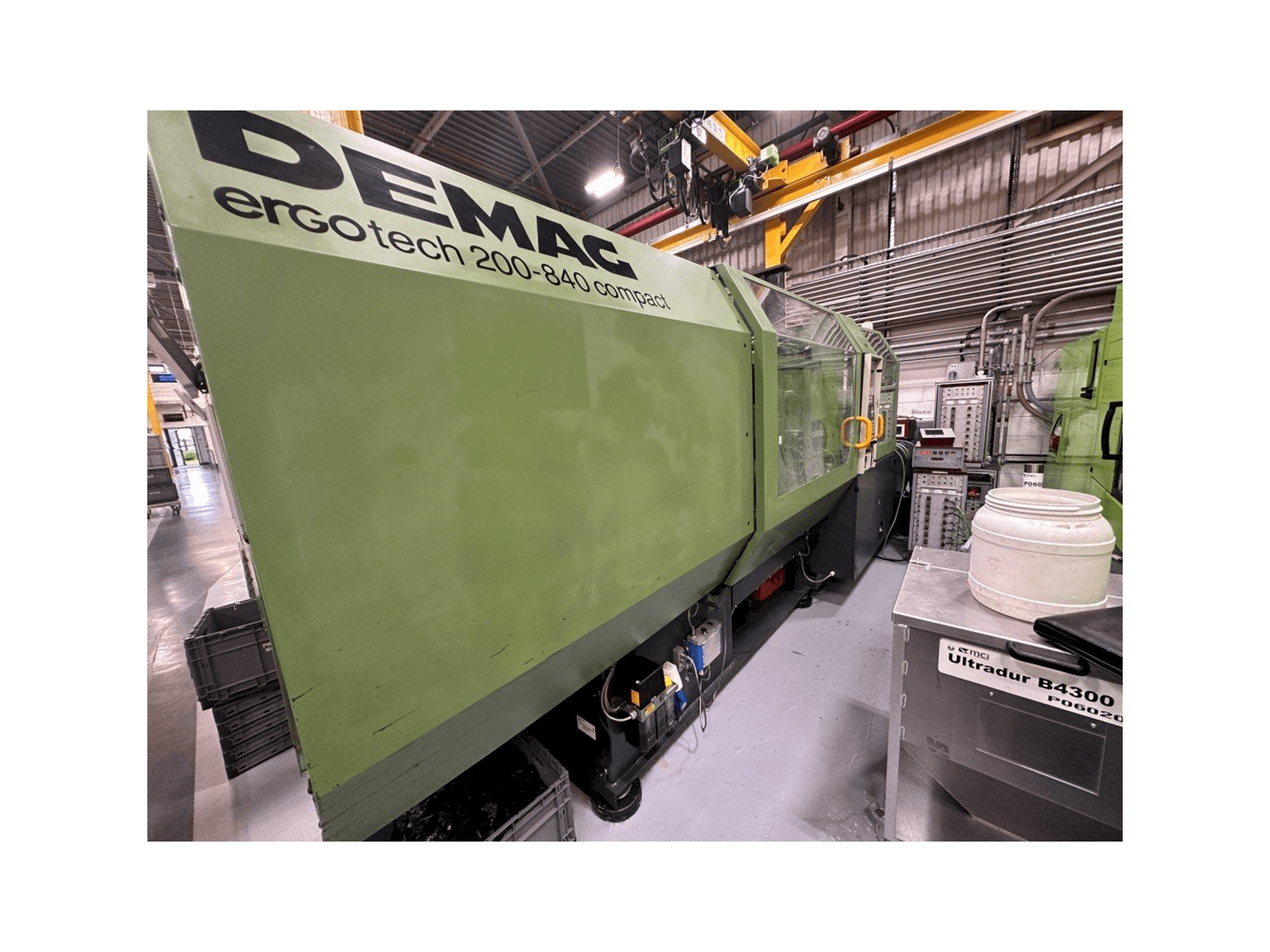 Linkerzijdeaanzicht van DEMAG Ergotech 200-840 Compact machine