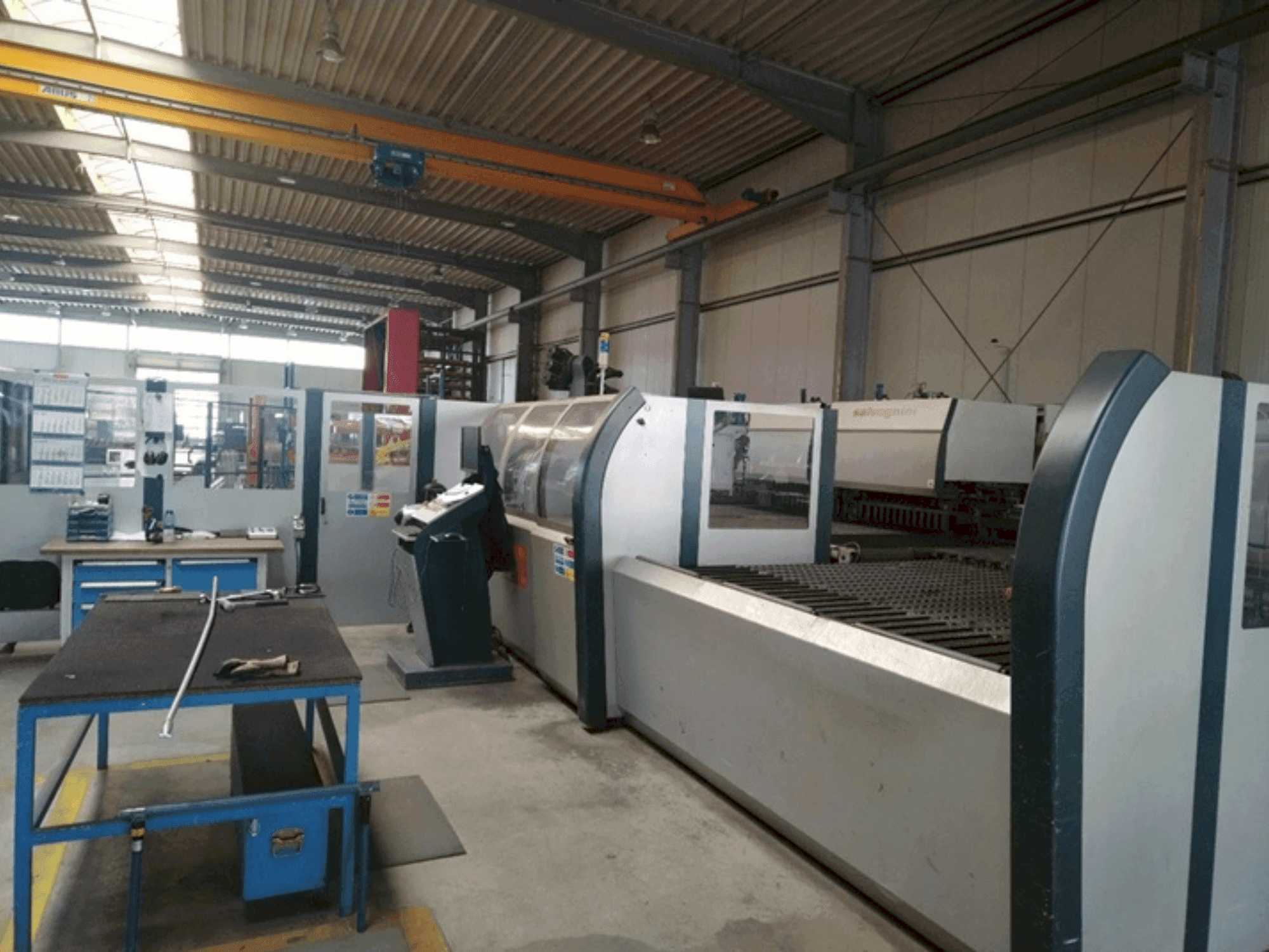 Vooraanzicht van Salvagnini S4X machine