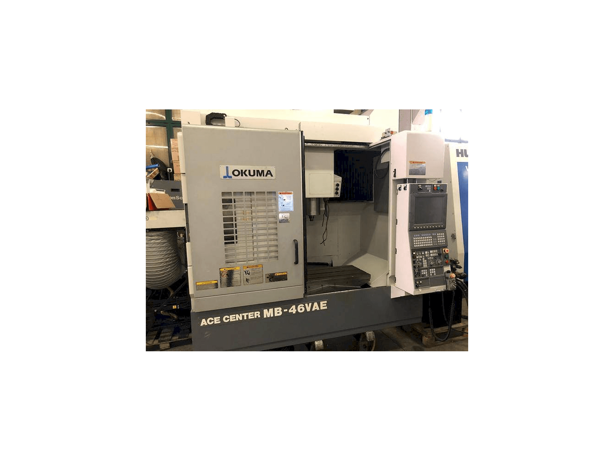 Vooraanzicht van Okuma MB-46 VAE machine