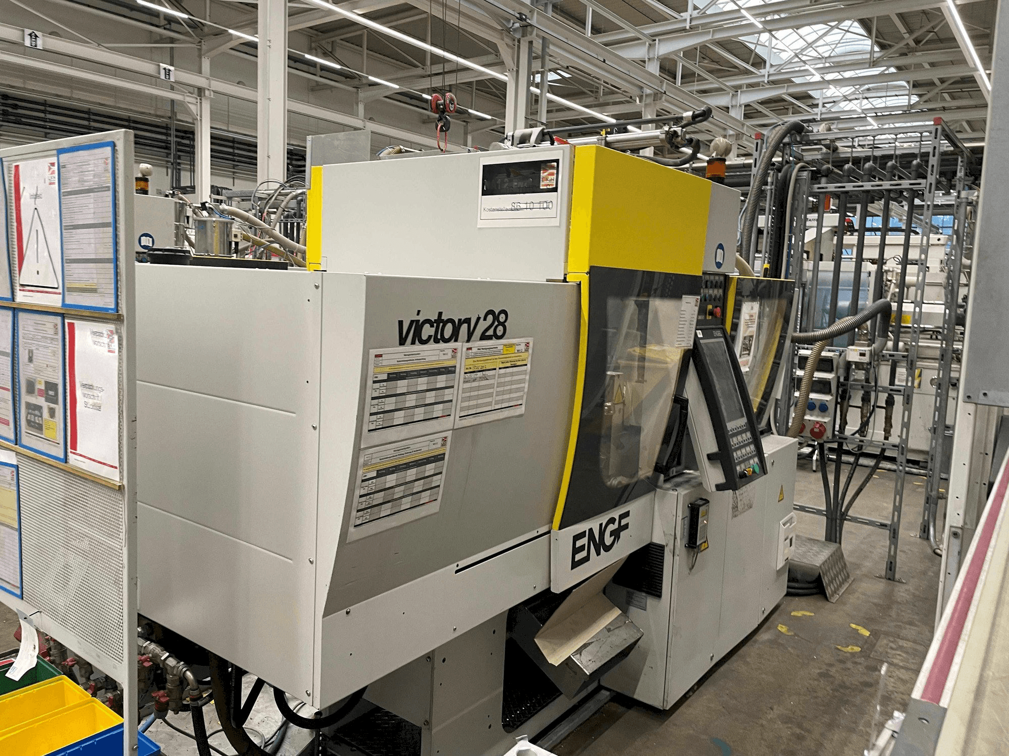 Vooraanzicht van Engel Victory 200/28 machine