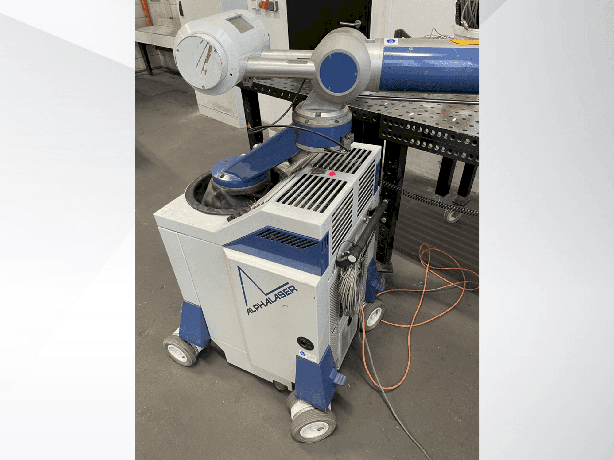 Vooraanzicht van ALPHA LASER ALM 150 machine