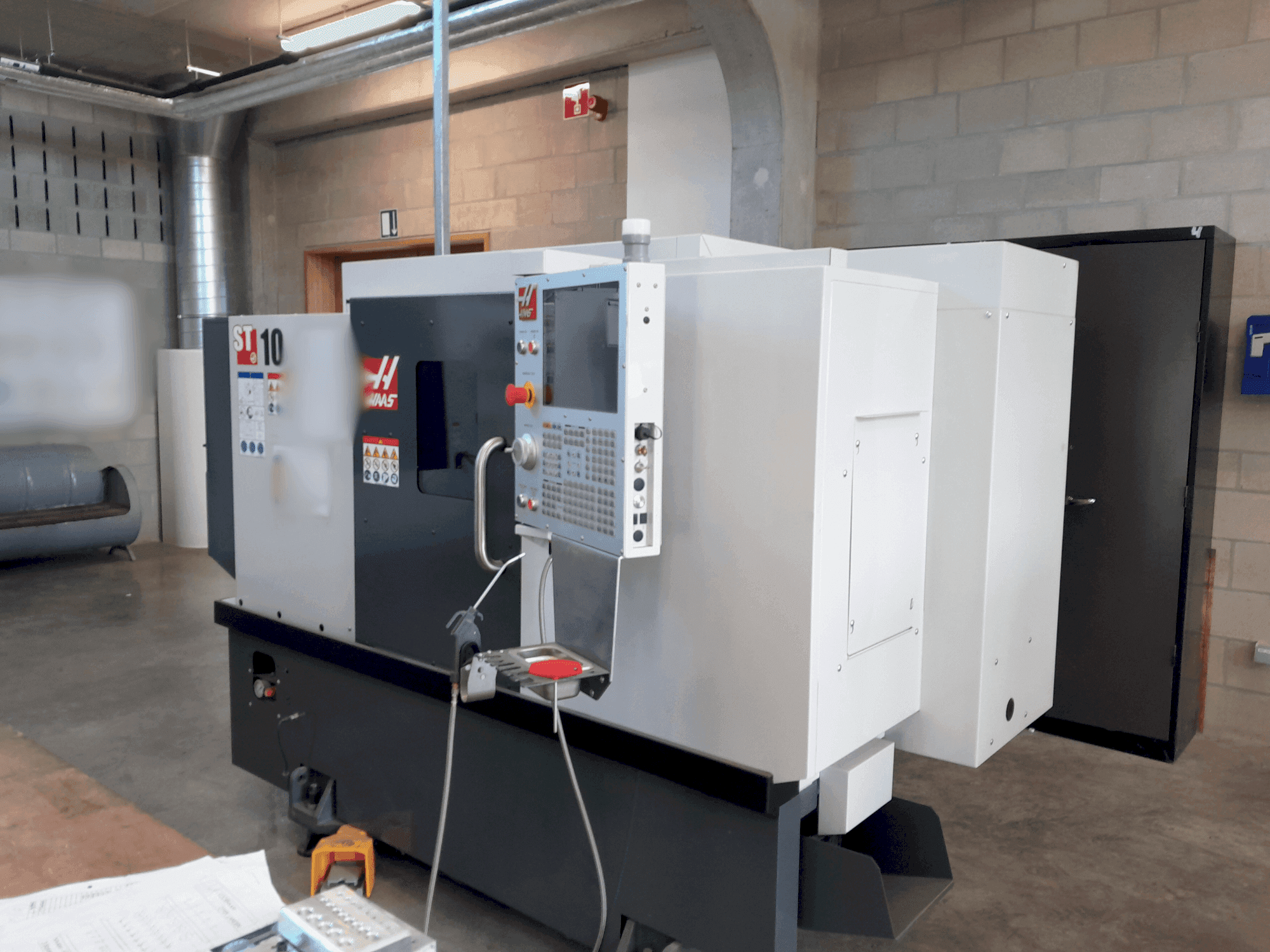 Vooraanzicht van HAAS ST-10 machine