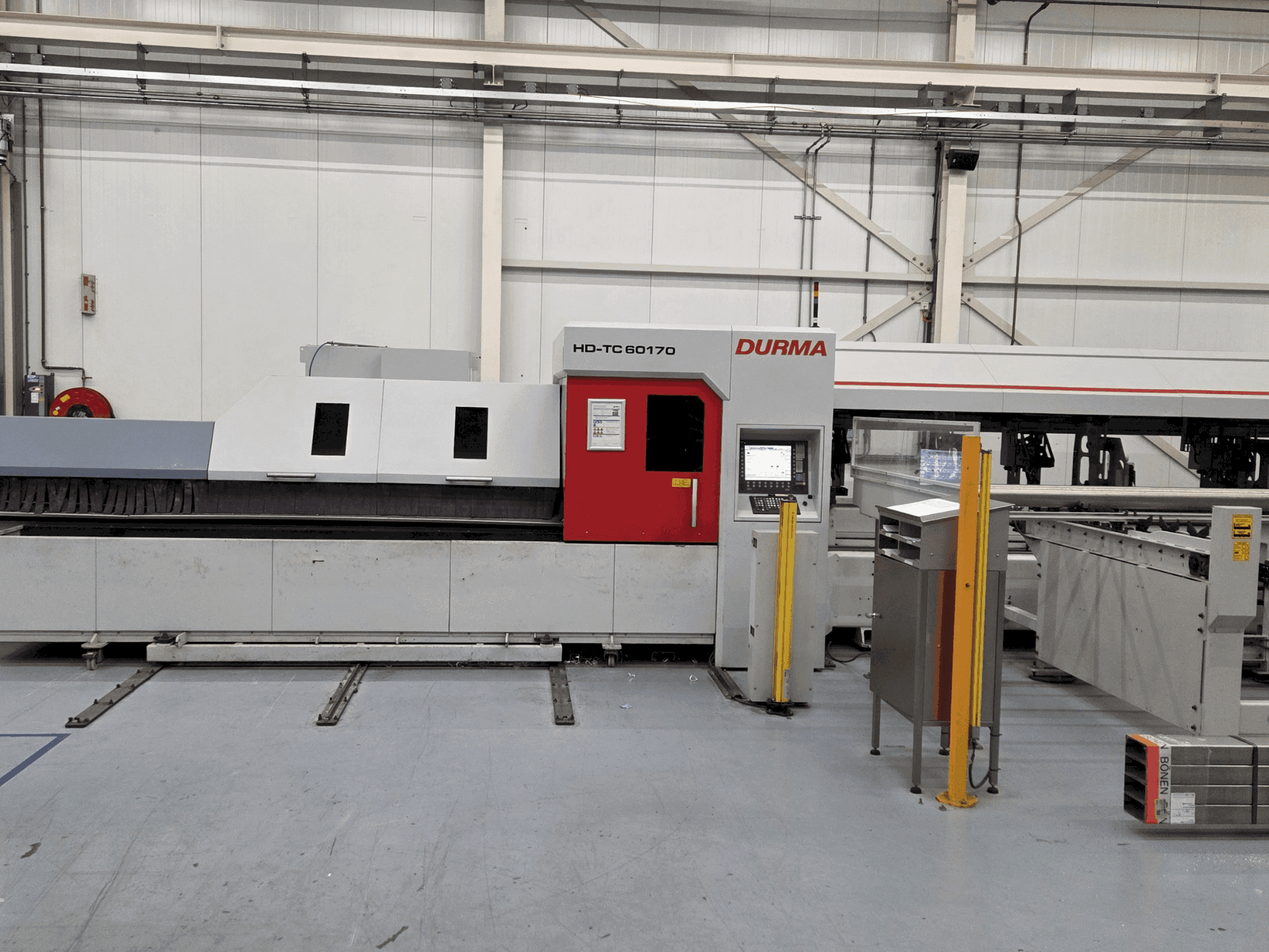 Vooraanzicht van Durma HD-TC60170 machine