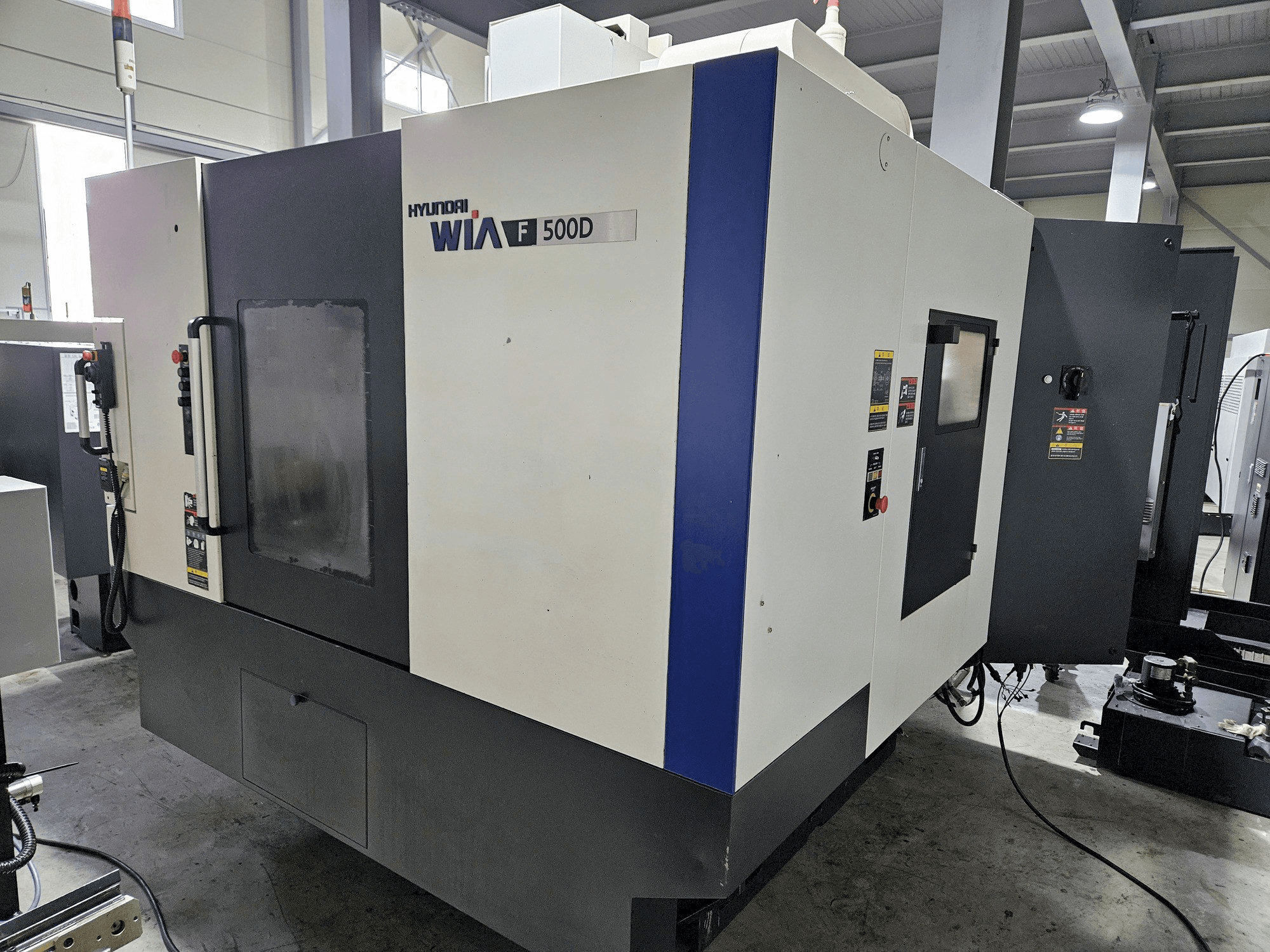 Vooraanzicht van Hyundai Wia Wia F500D machine