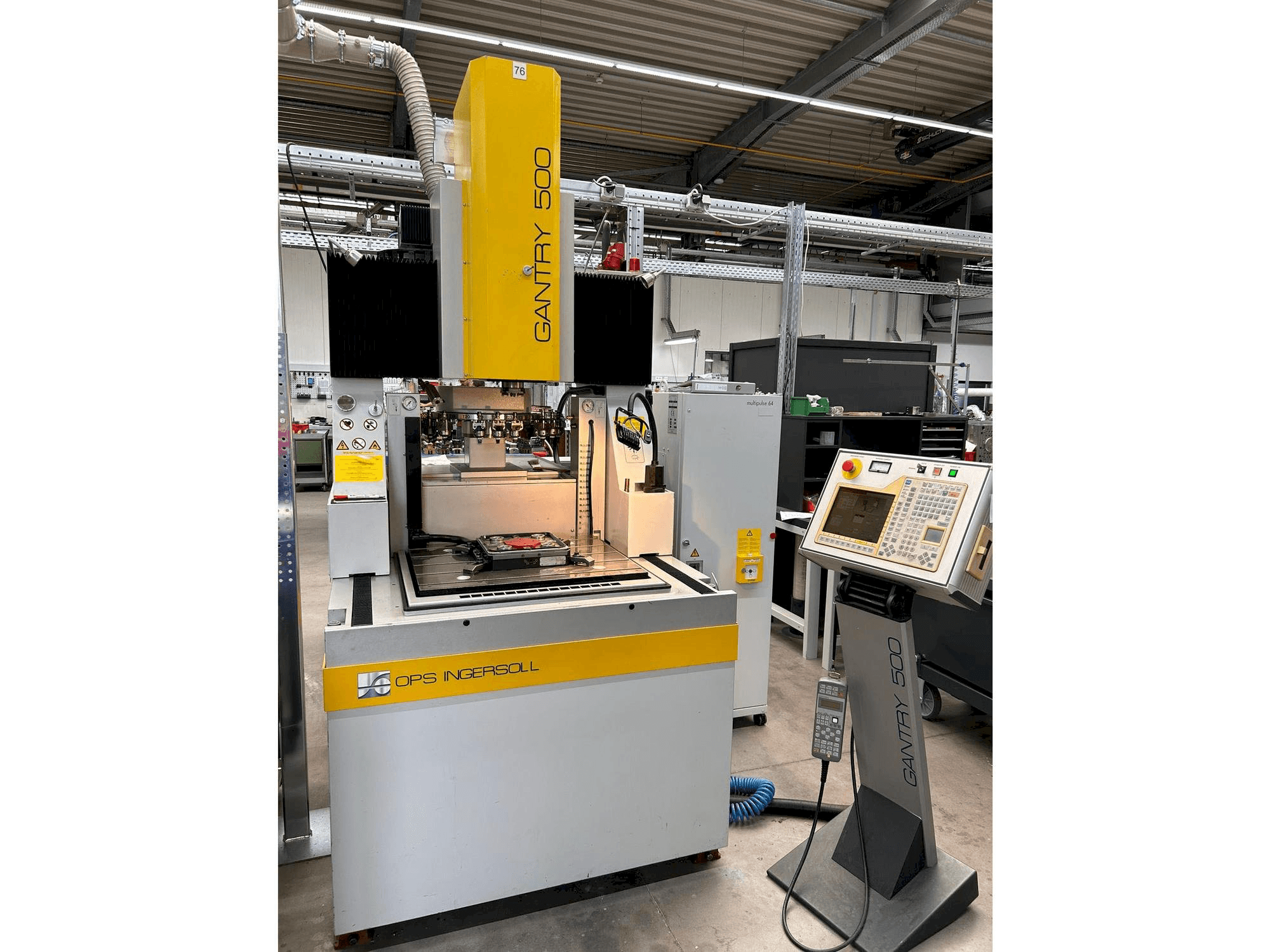 Vooraanzicht van OPS-INGERSOLL Gantry 500 machine