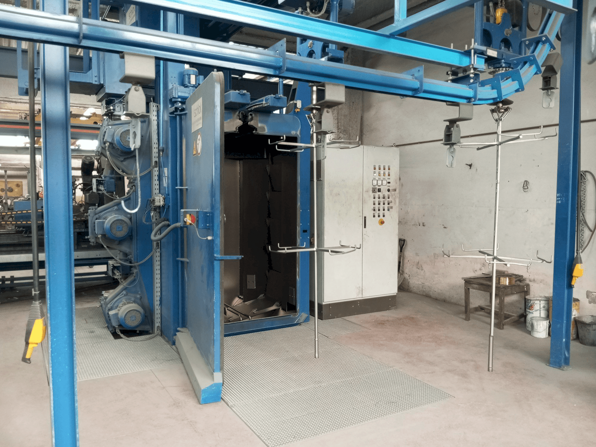 Vooraanzicht van WHEELABRATOR SCHLICK HB 12/20 machine