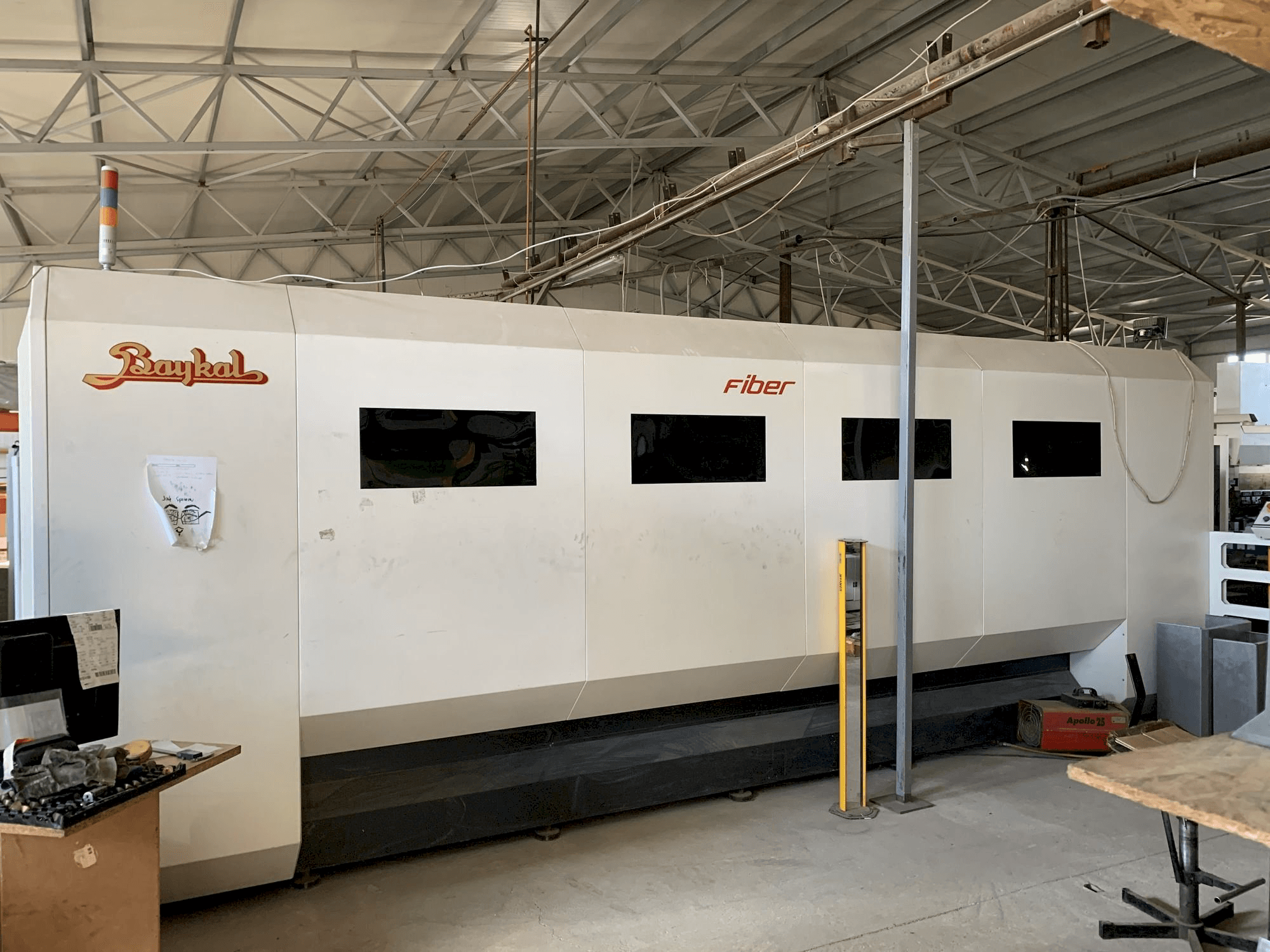 Vooraanzicht van Baykal BLS-NL 1530 2kW machine