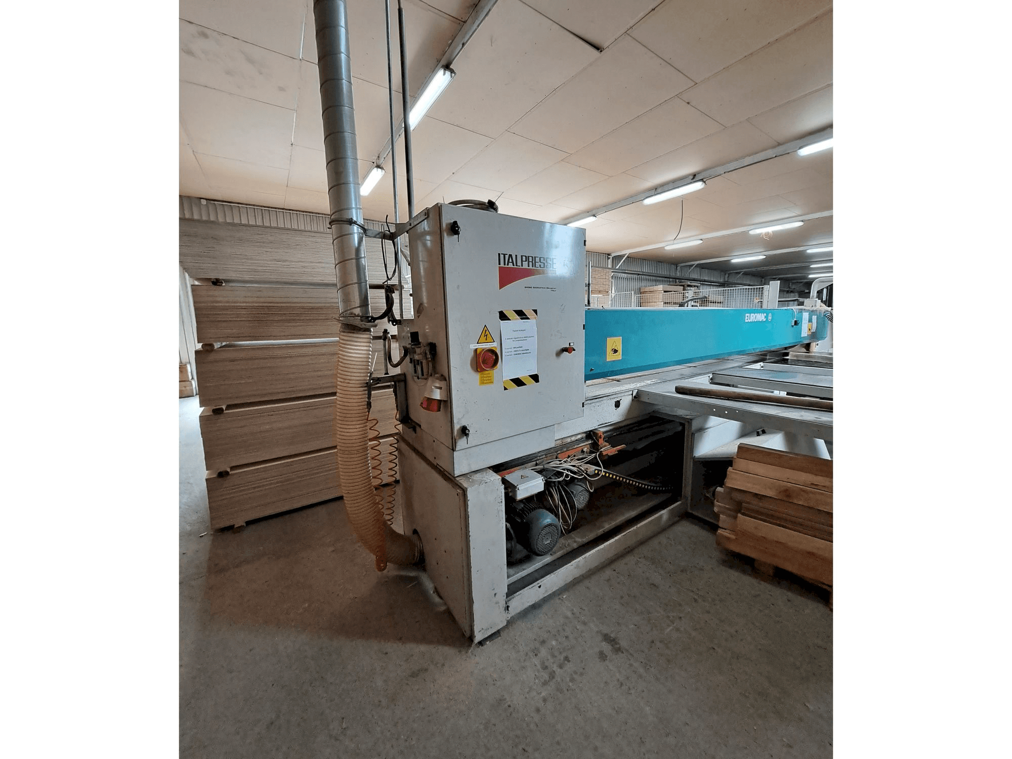 Vooraanzicht van Euromac Logica Pinze 4500 machine