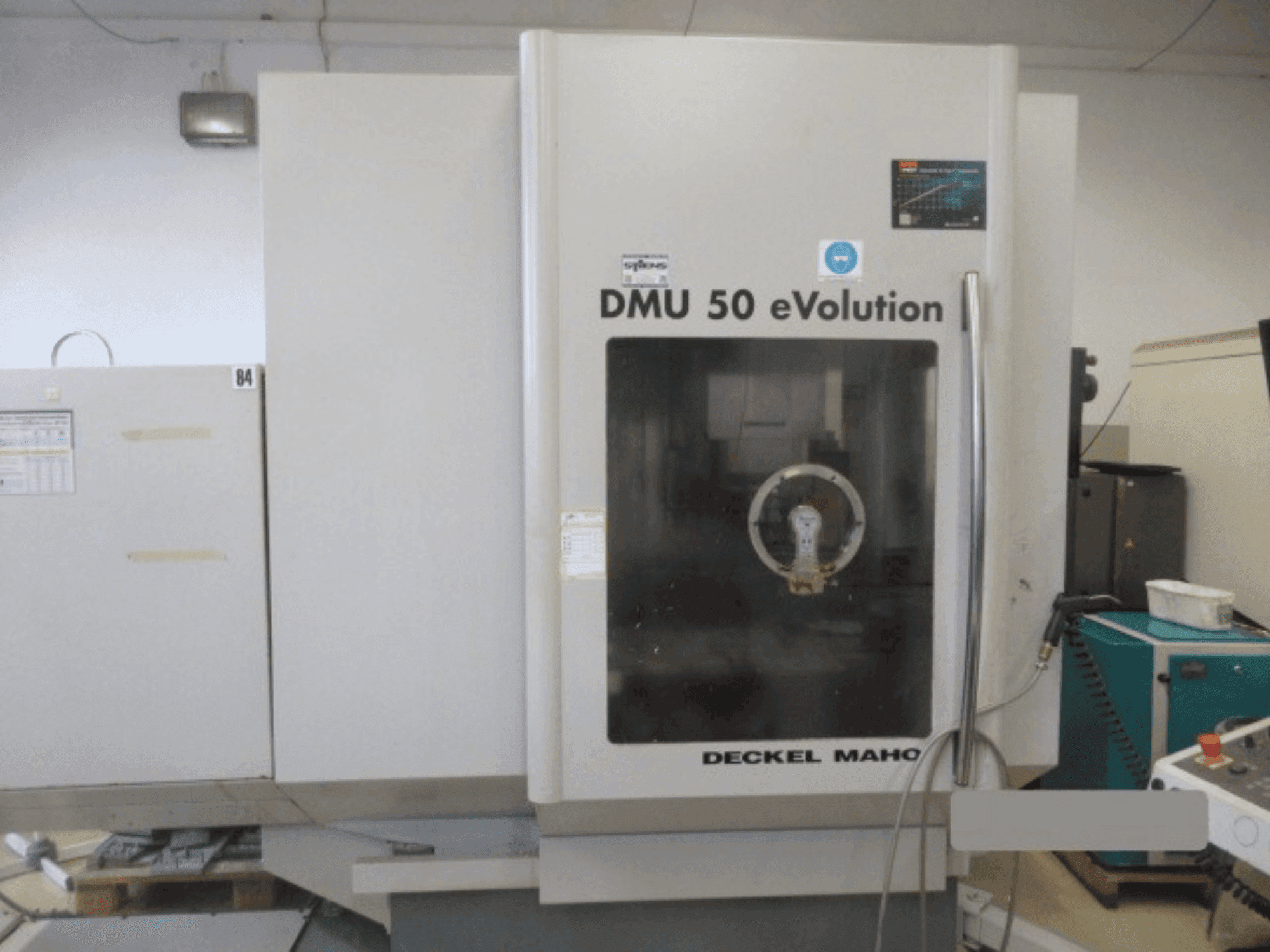 Vooraanzicht van DECKEL MAHO DMU 50 eVolution machine