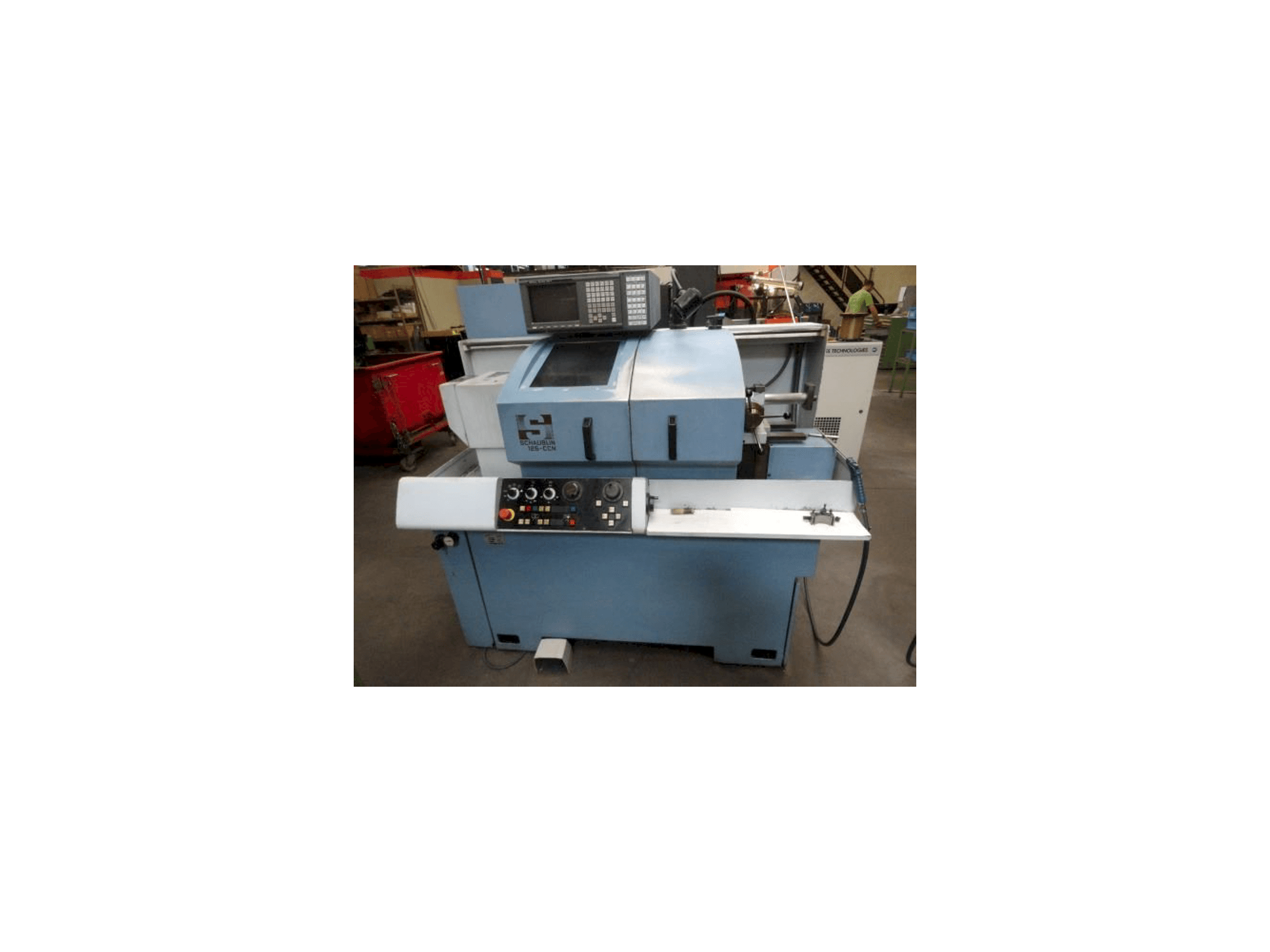 Vooraanzicht van SCHAUBLIN 125-CCN machine