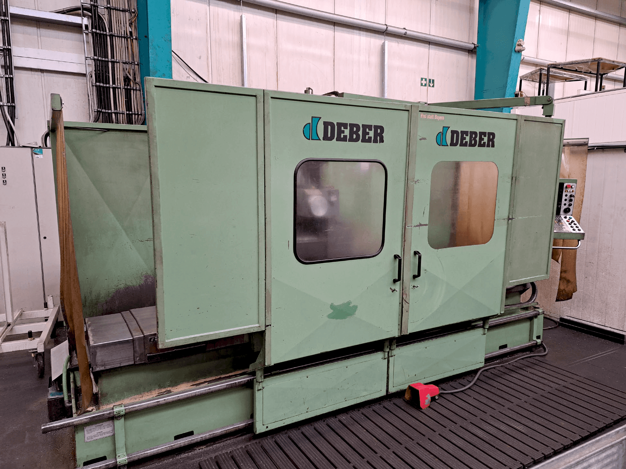 Vooraanzicht van DEBER Dinamyc 2 machine