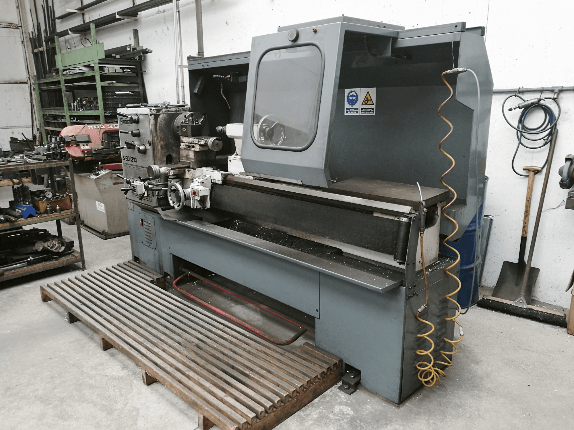 Werkruimte van Pinacho S90/310 machine