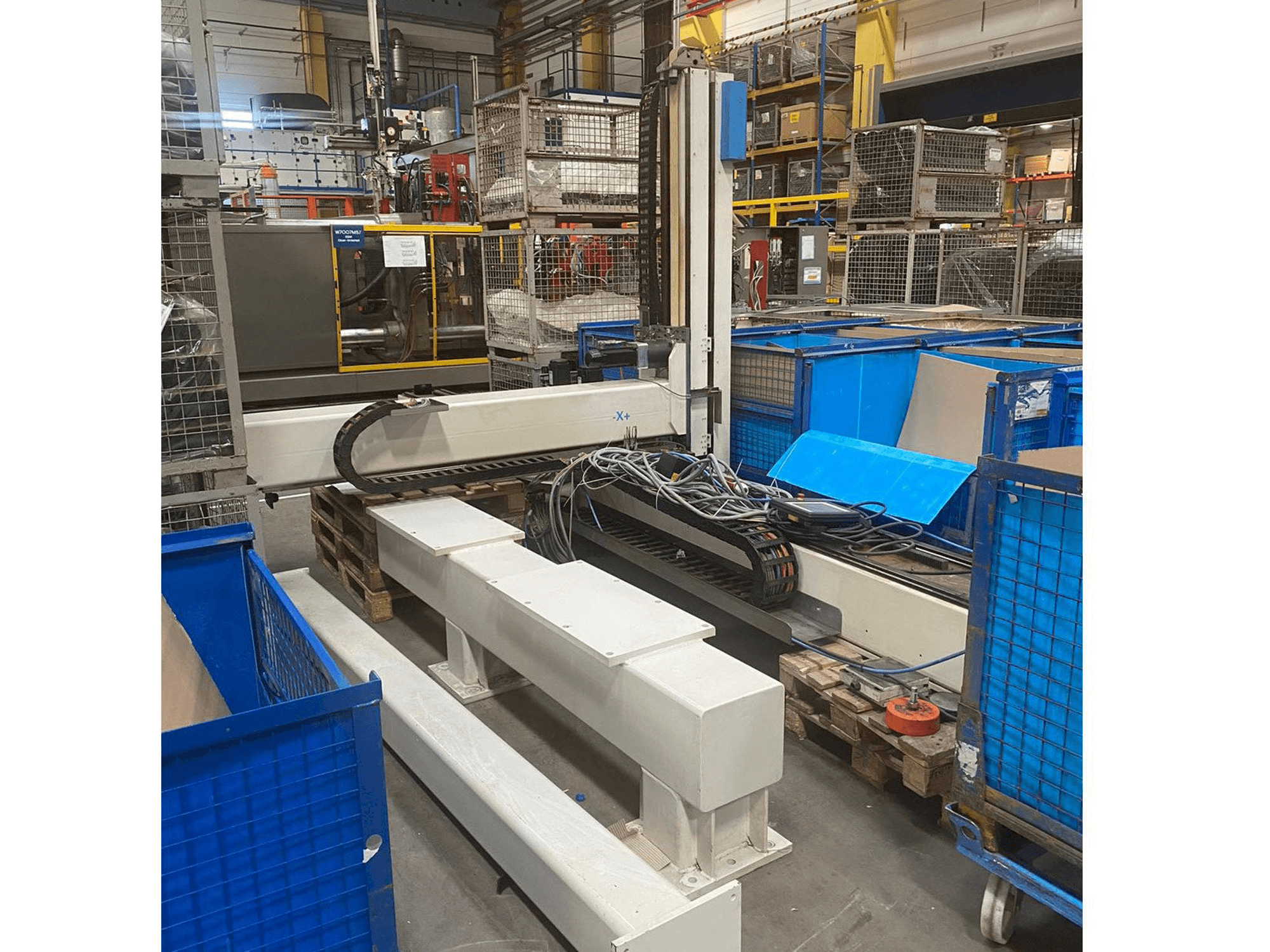 Vooraanzicht van Krauss Maffei LRX-S 500 machine