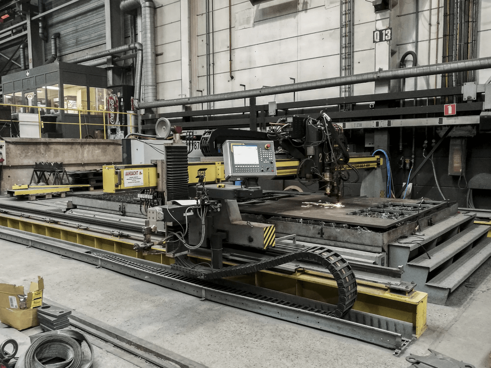 Recht aanzicht van ESAB SUPRAREX SXE-P 4500 machine