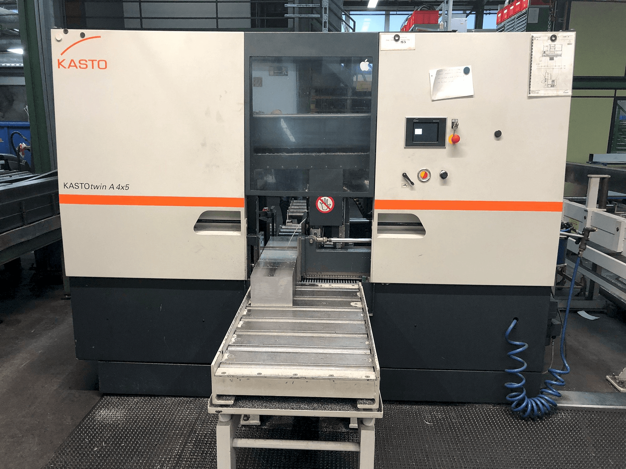 Vooraanzicht van KASTO Twin A4x5 machine