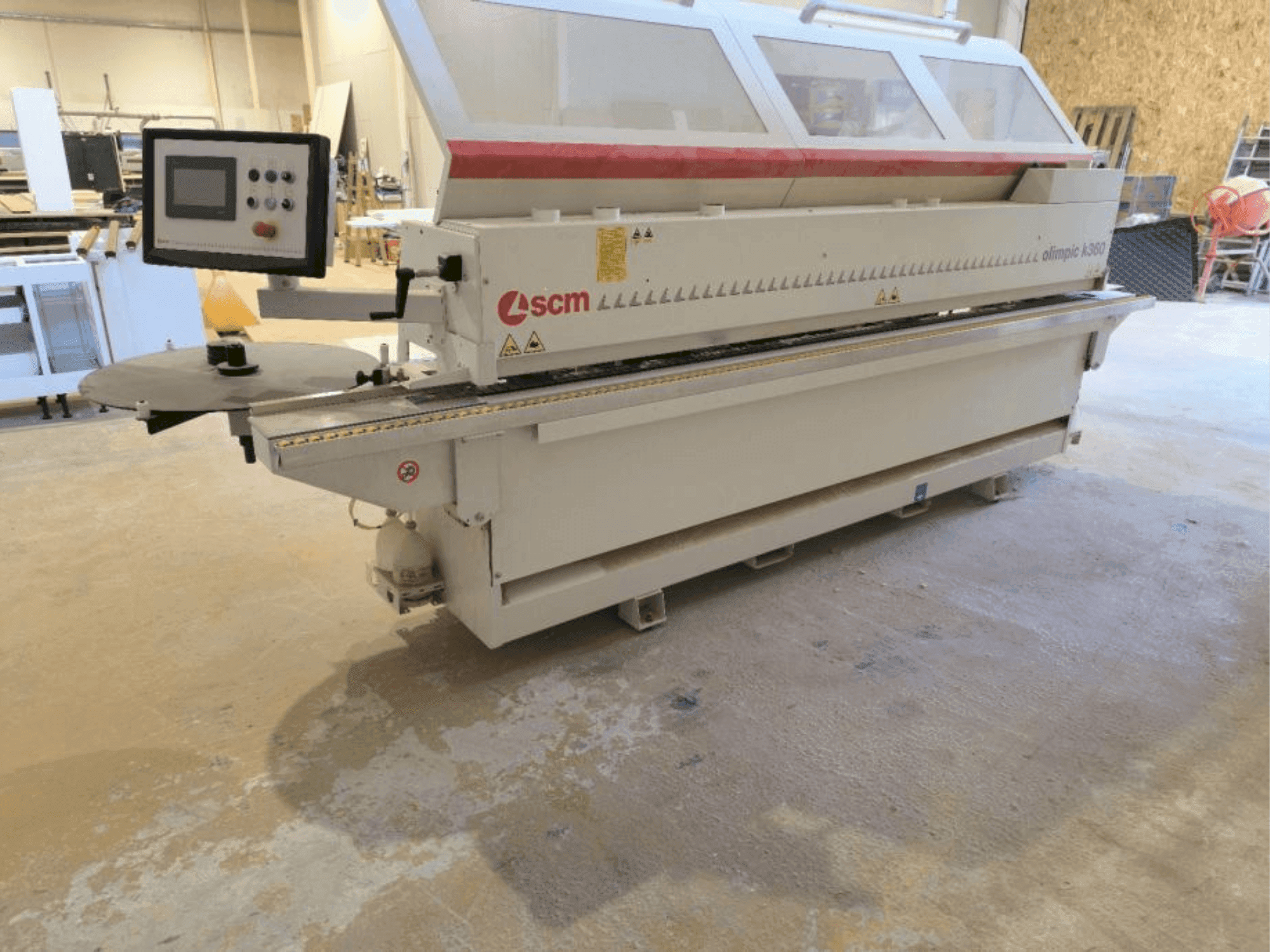 Vooraanzicht van SCM Olimpic K360 machine