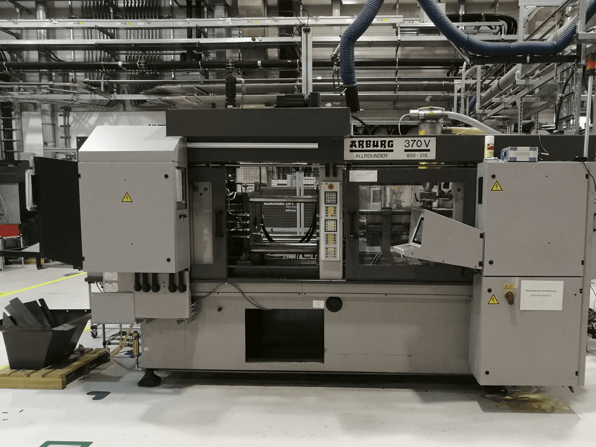 Vooraanzicht van Arburg 370V 800-315 machine