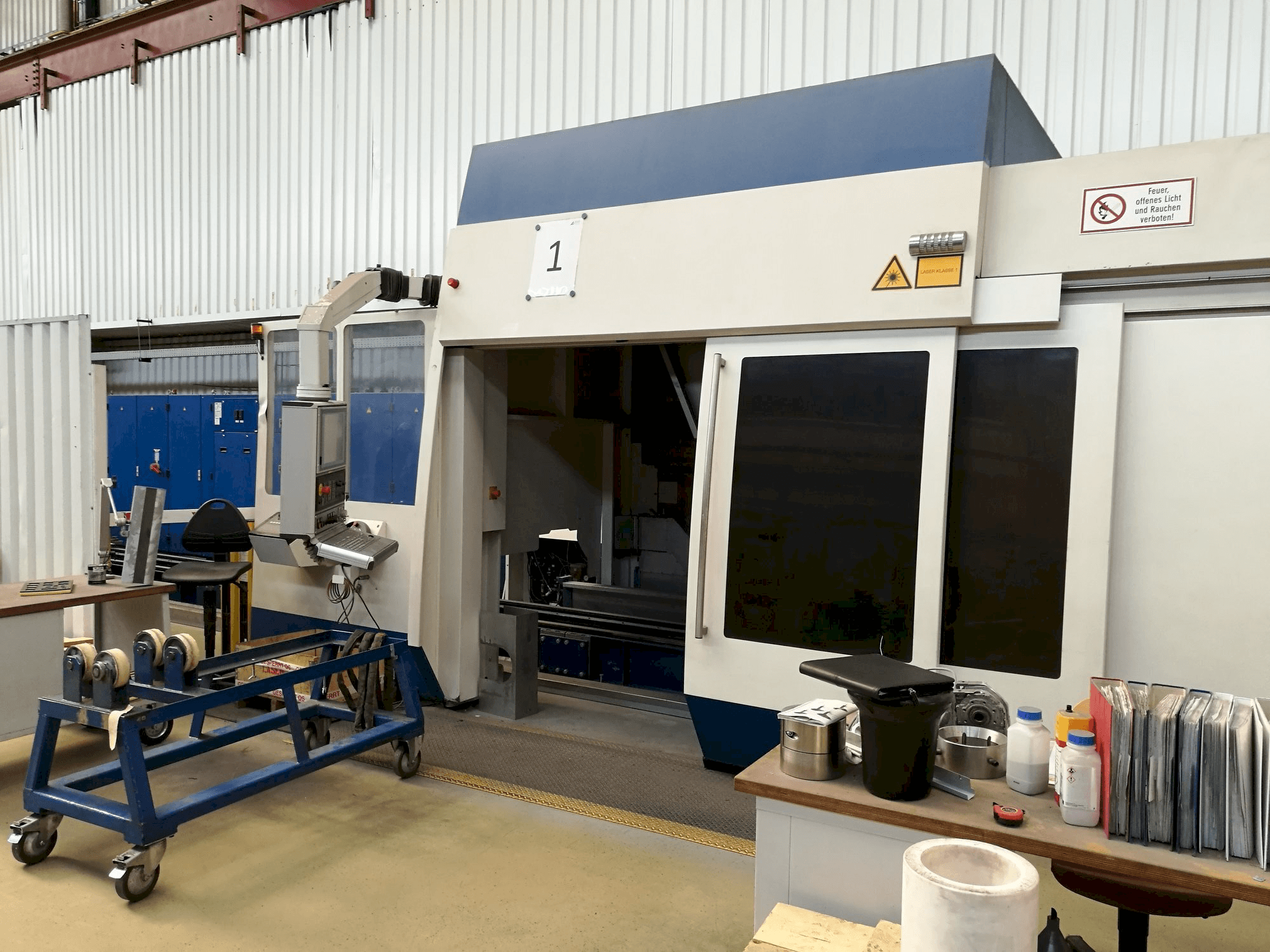 Vooraanzicht van Trumpf DMD505 machine