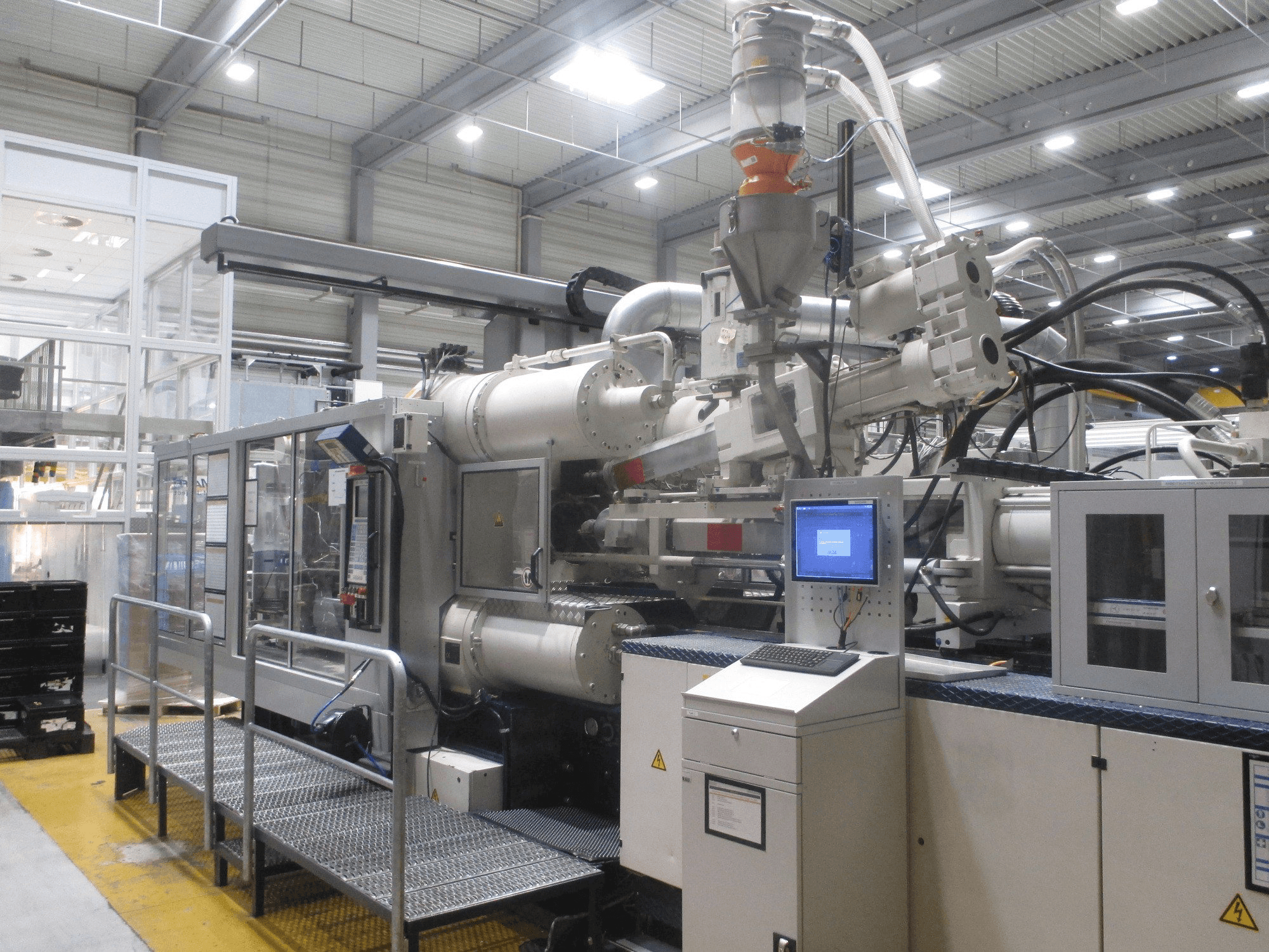 Vooraanzicht van Krauss Maffei 575-1900-520-C2 machine