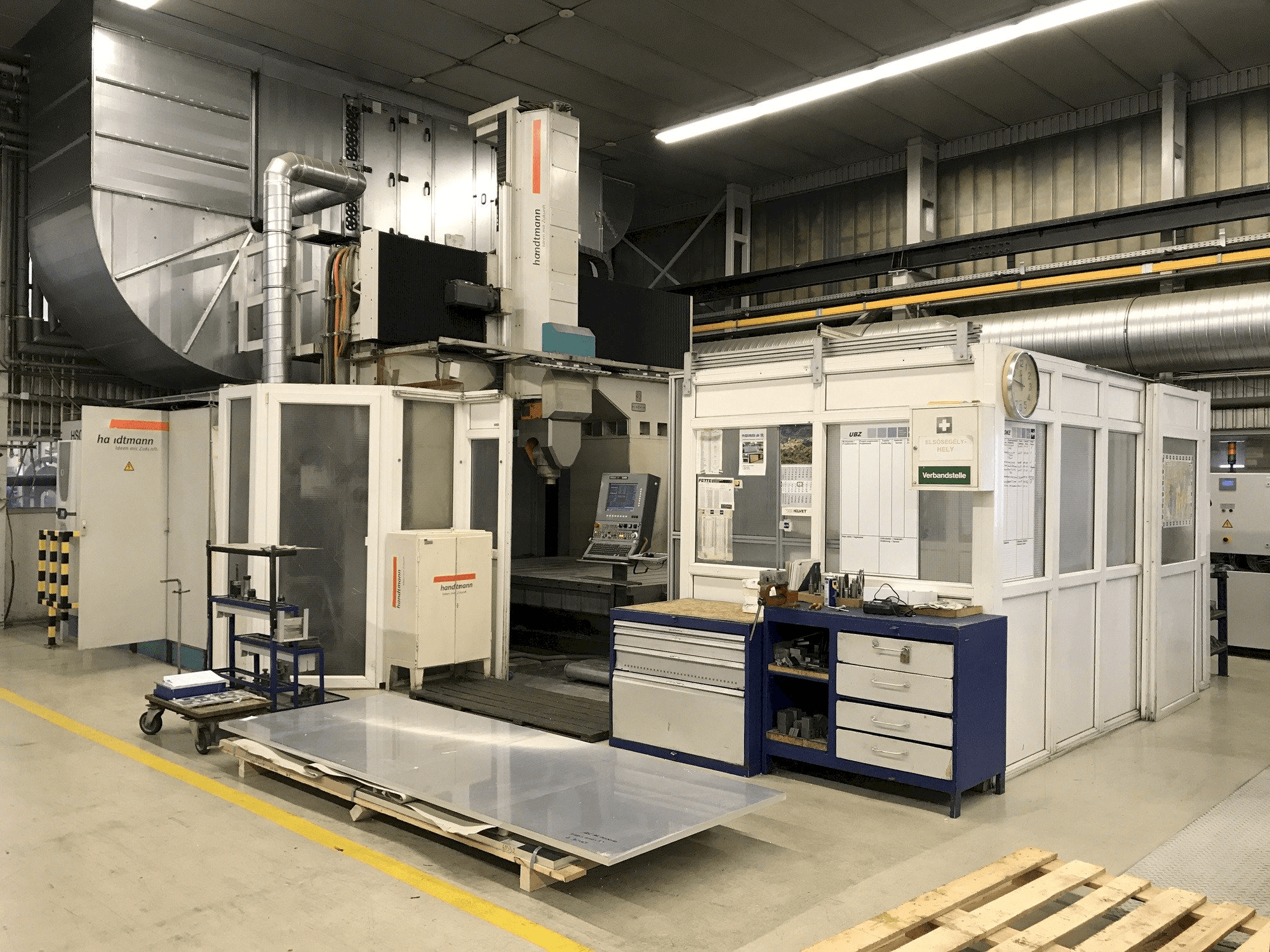 Vooraanzicht van Handtmann UBZ NT 300/200 T2 machine