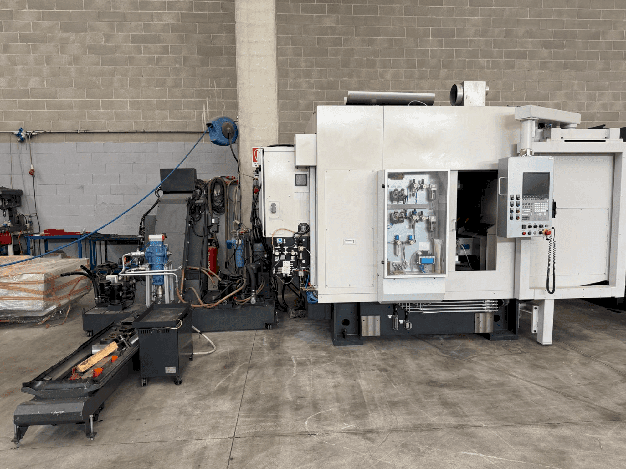 Vooraanzicht van Brother TC-32BN QT machine