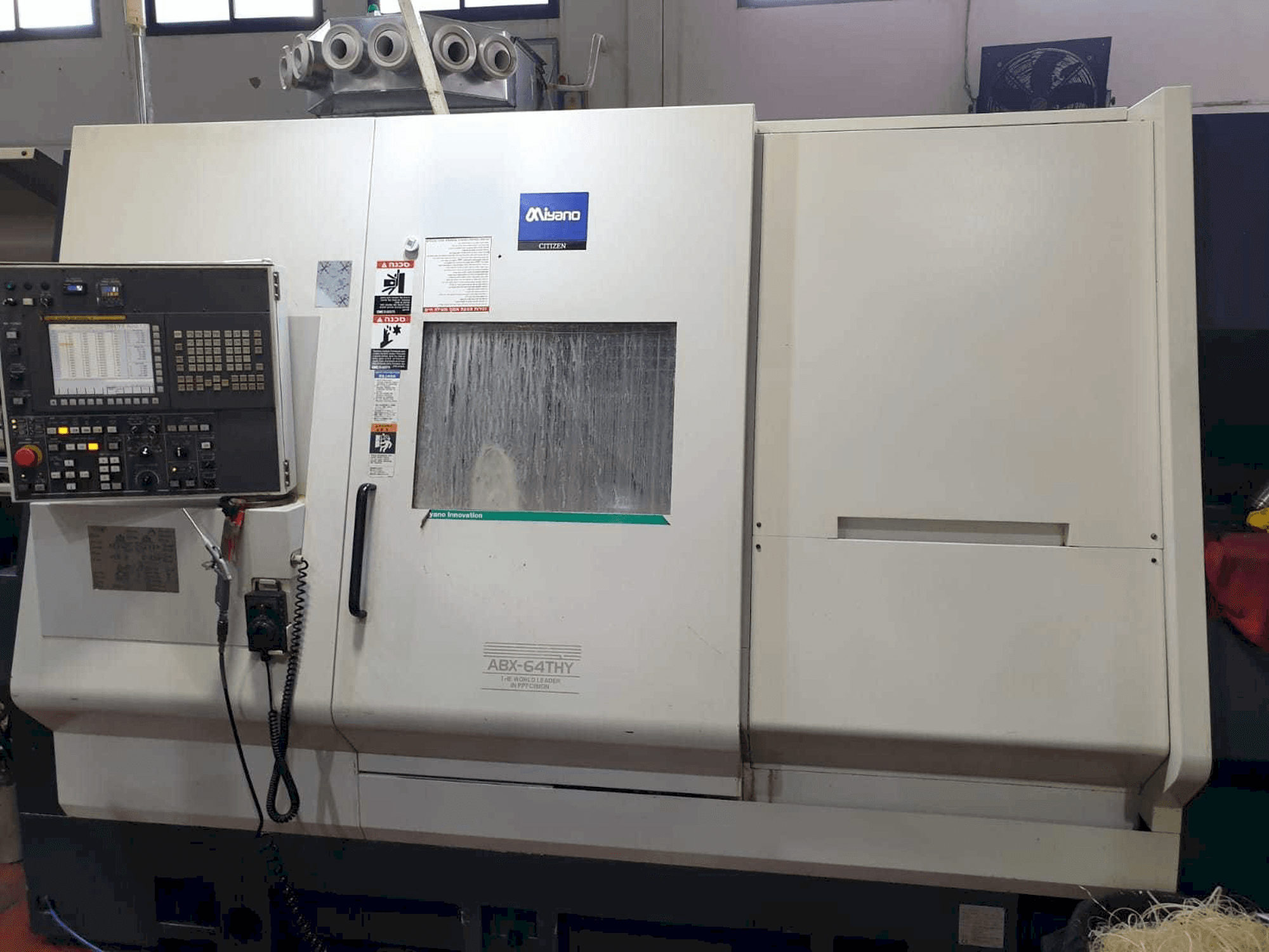 Vooraanzicht van Miyano ABX-64THY machine