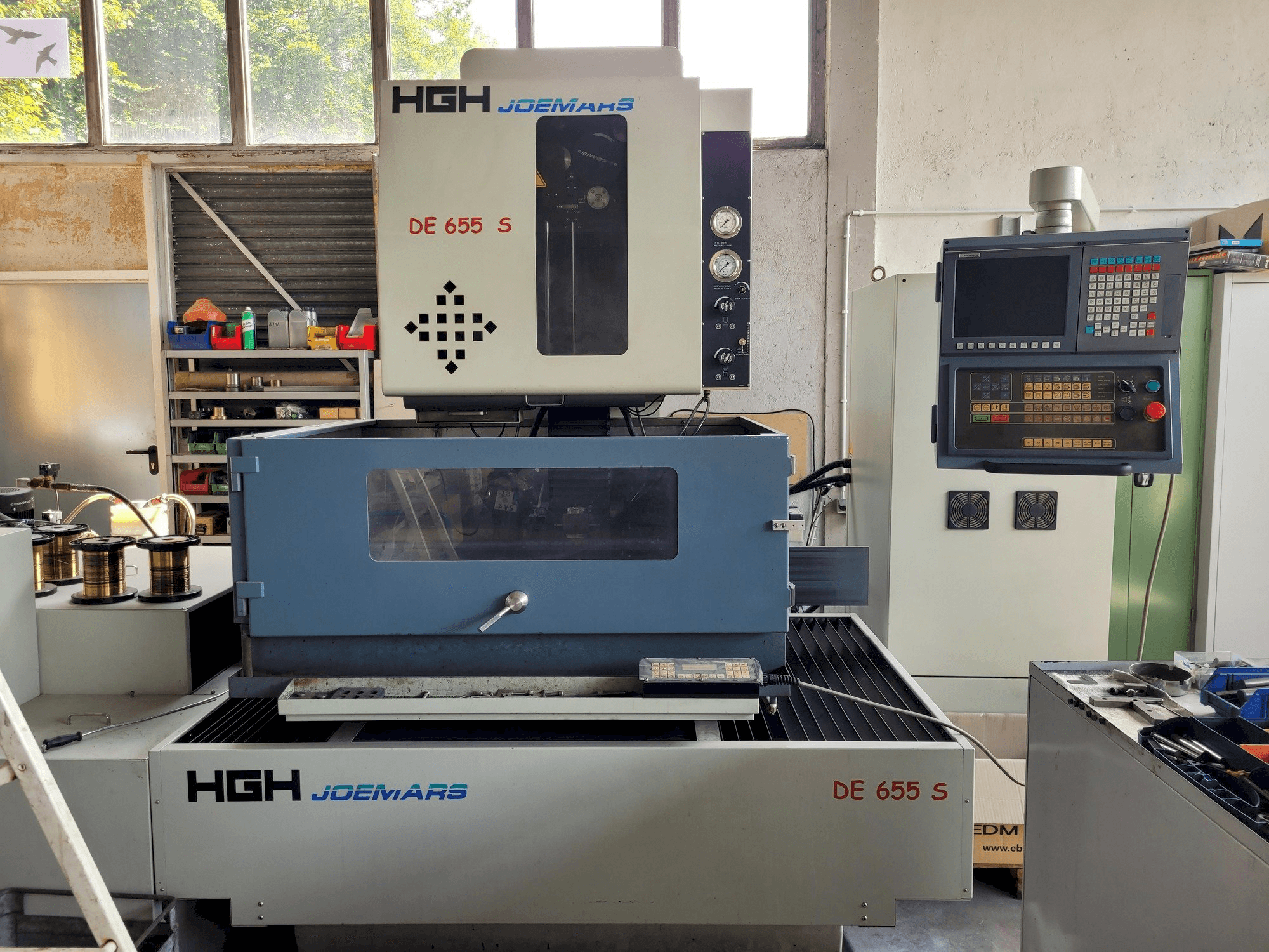 Vooraanzicht van Joemars AWT 655S machine