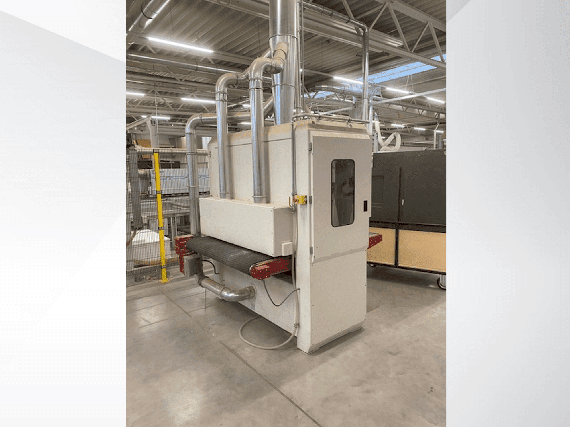 Vooraanzicht van WEBER LCE-2000-S-S1350 machine