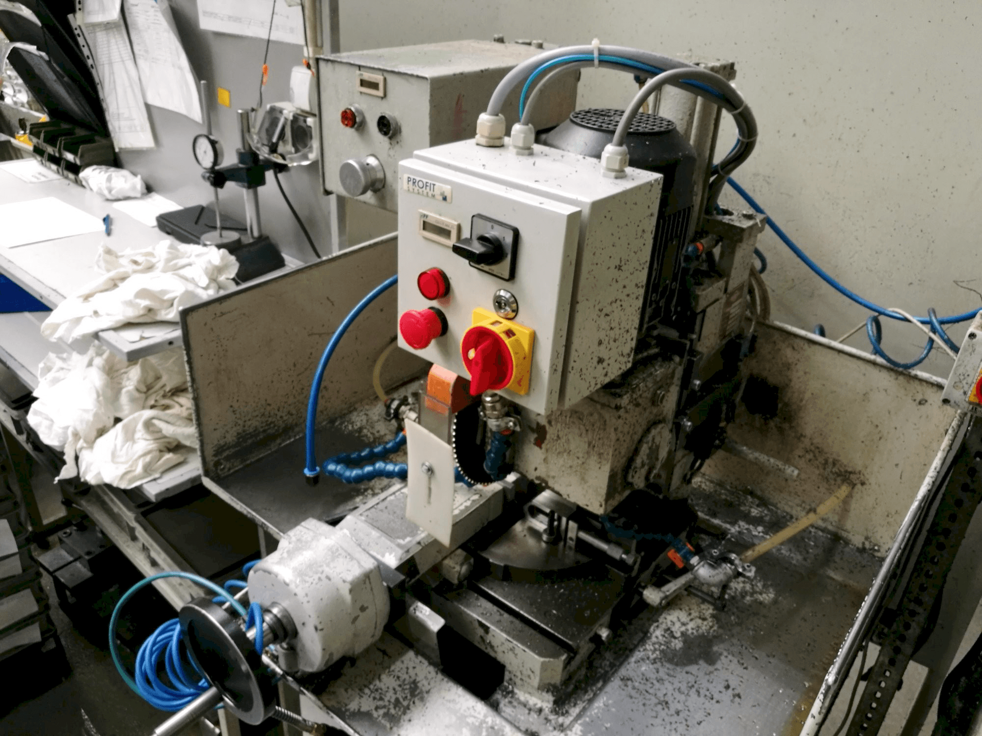 Vooraanzicht van EISELE VMS1SPV machine