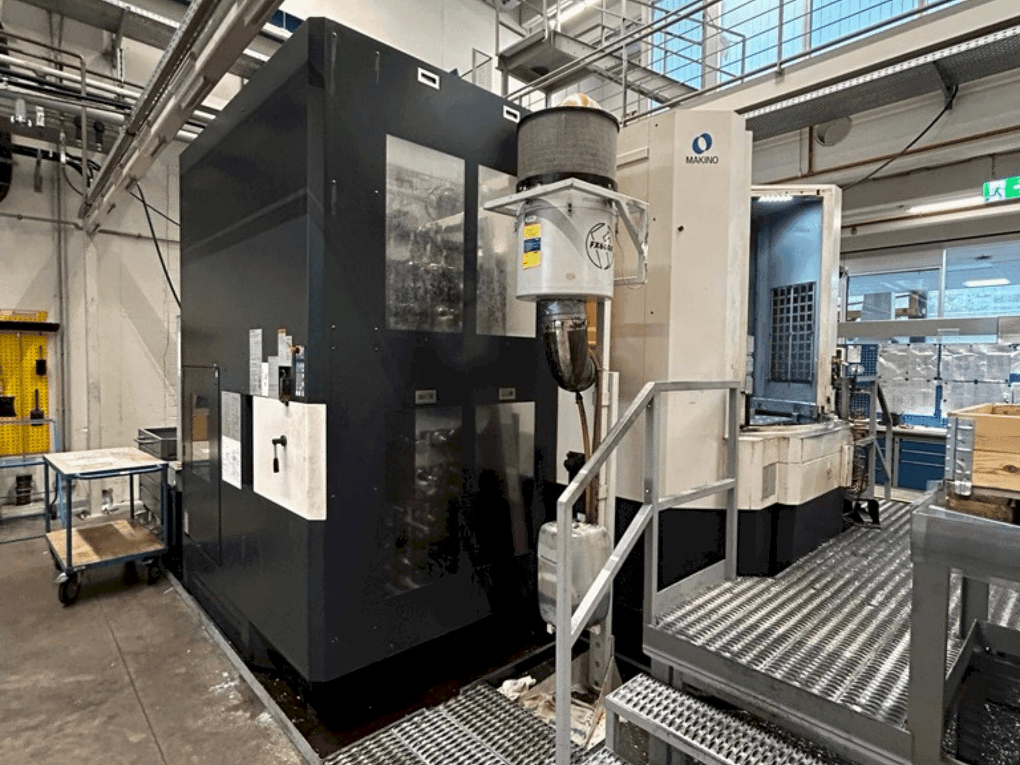 Vooraanzicht van Makino a81 machine