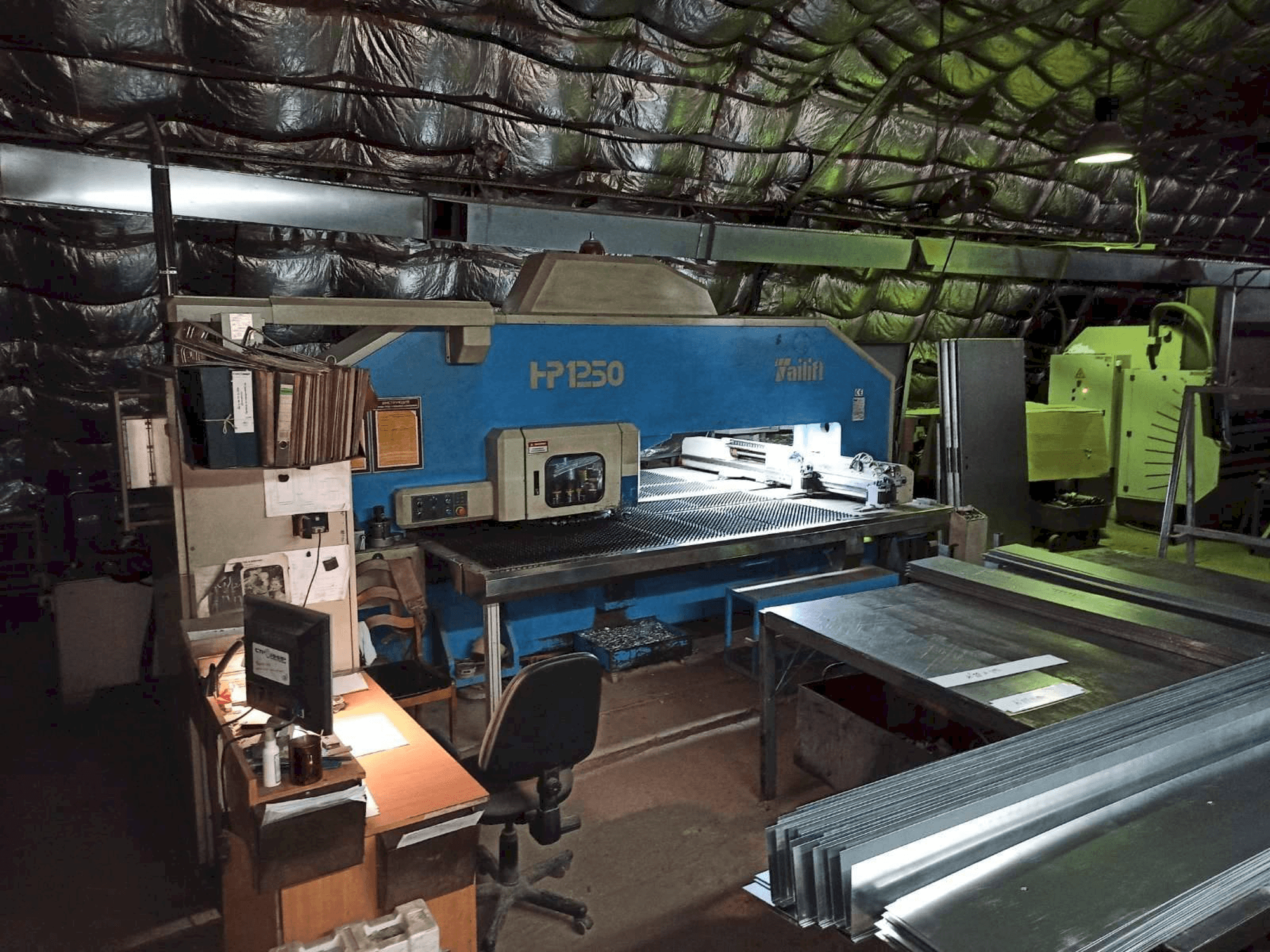 Vooraanzicht van TAILIFT HP1250 machine