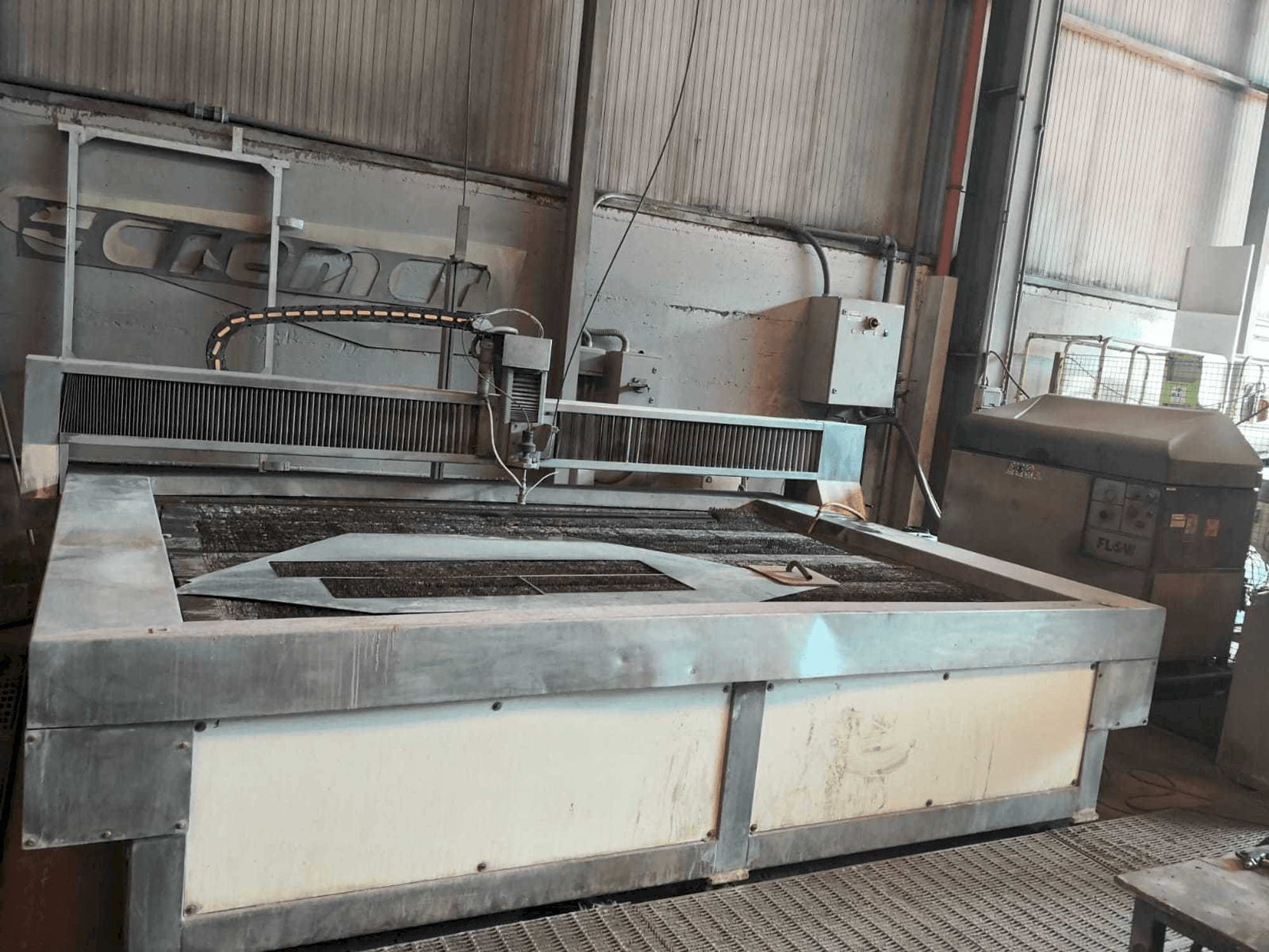 Vooraanzicht van Flow 7xs 55 machine