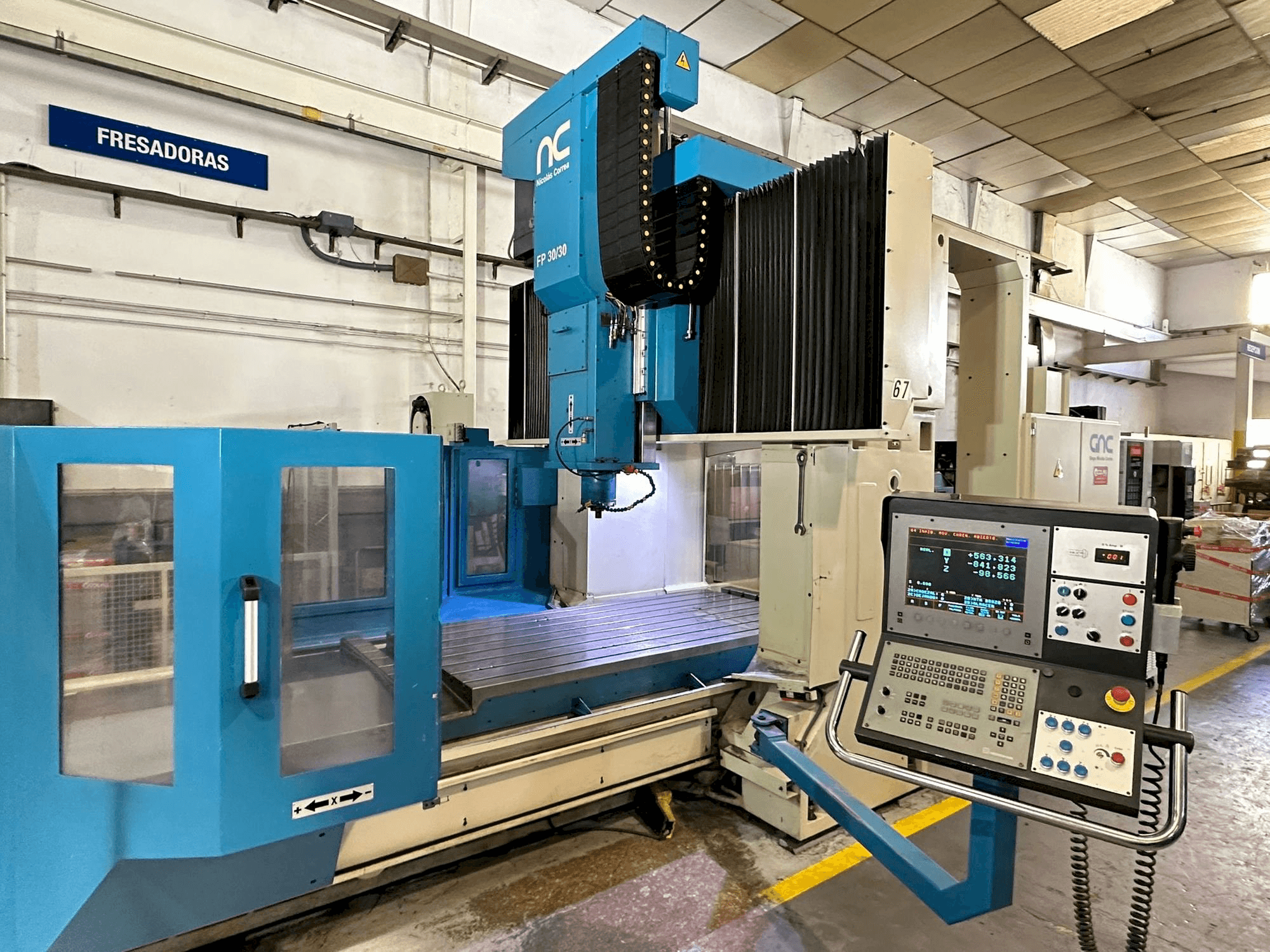 Vooraanzicht van NIEDERBERGER FP30/30 machine