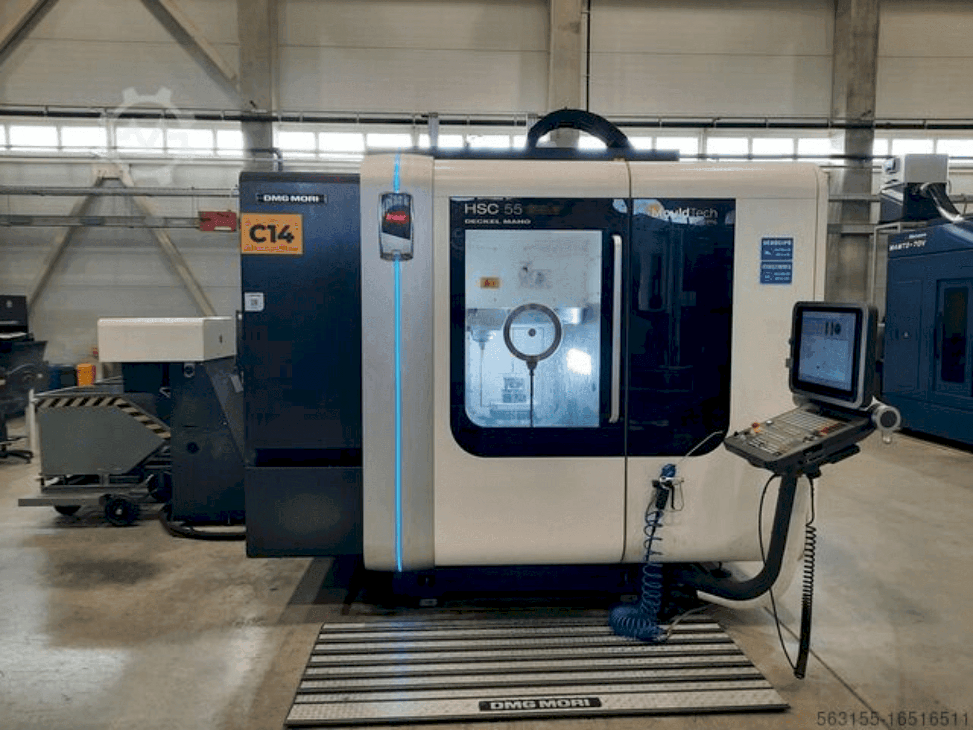 Vooraanzicht van DMG MORI HSC 55 linear machine