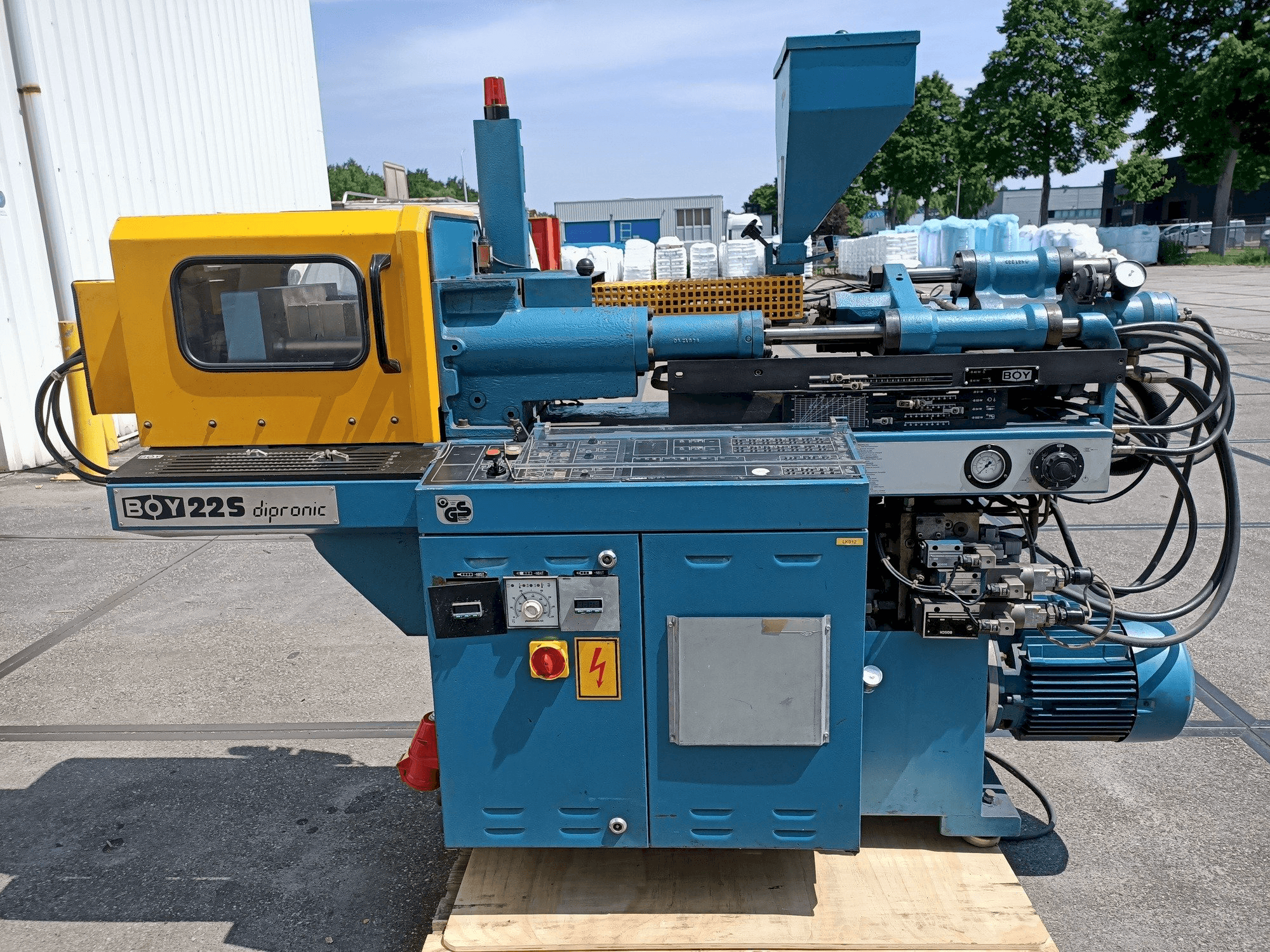 Vooraanzicht van BOY 22S dipronic machine