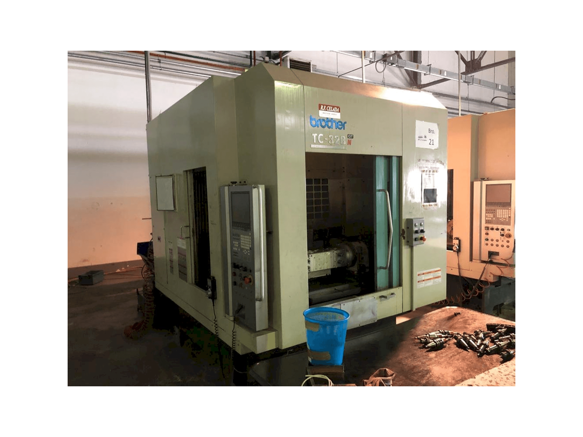 Vooraanzicht van Brother TC 32B machine