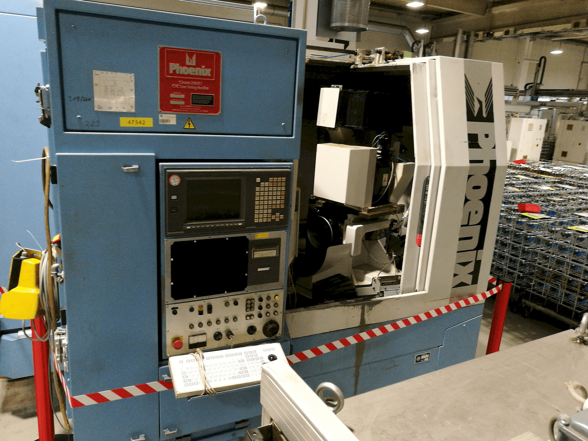 Links zicht van Gleason Phoenix 500 HCT machine
