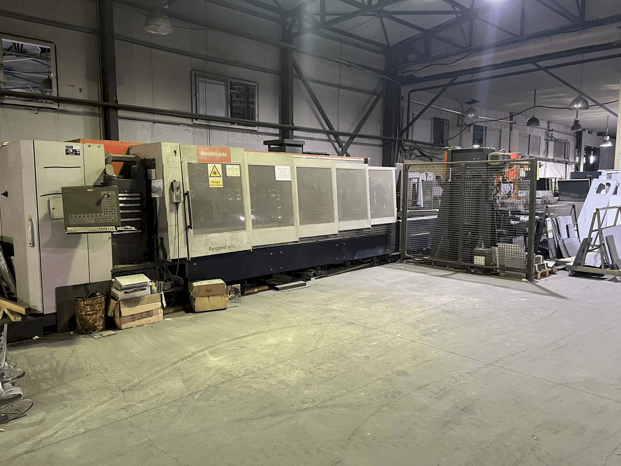 Vooraanzicht van Bystronic Byspeed 3015 machine