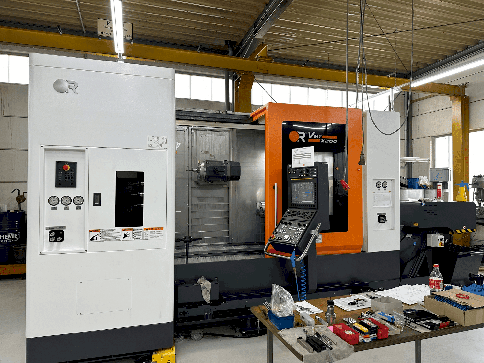 Vooraanzicht van Victor VMT X200 (2023) machine