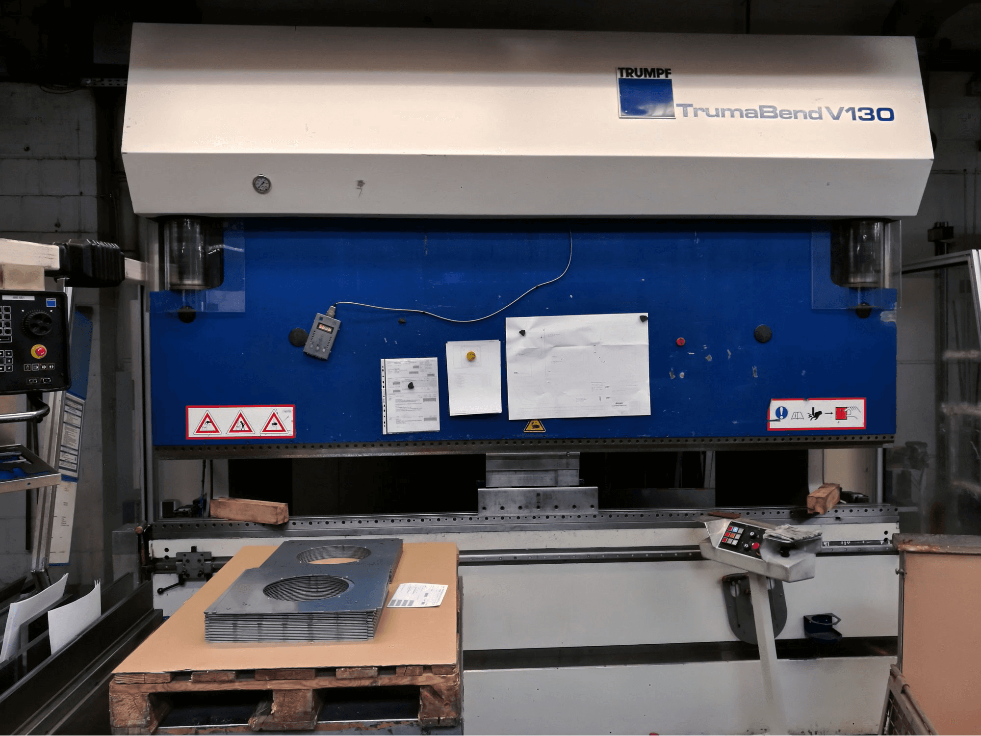 Vooraanzicht van Trumpf TrumaBend V130 machine