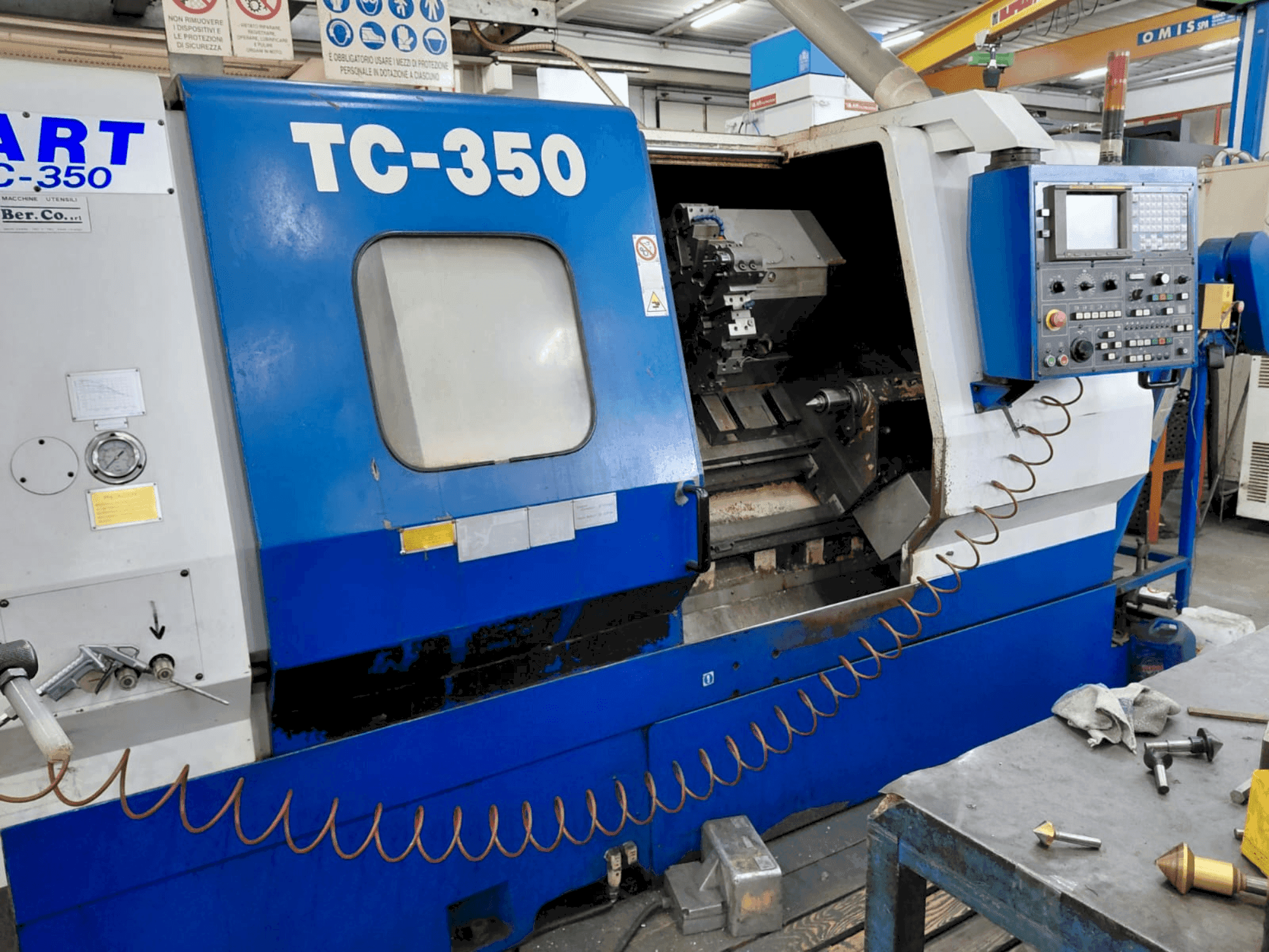 Vooraanzicht van DART TC350 machine