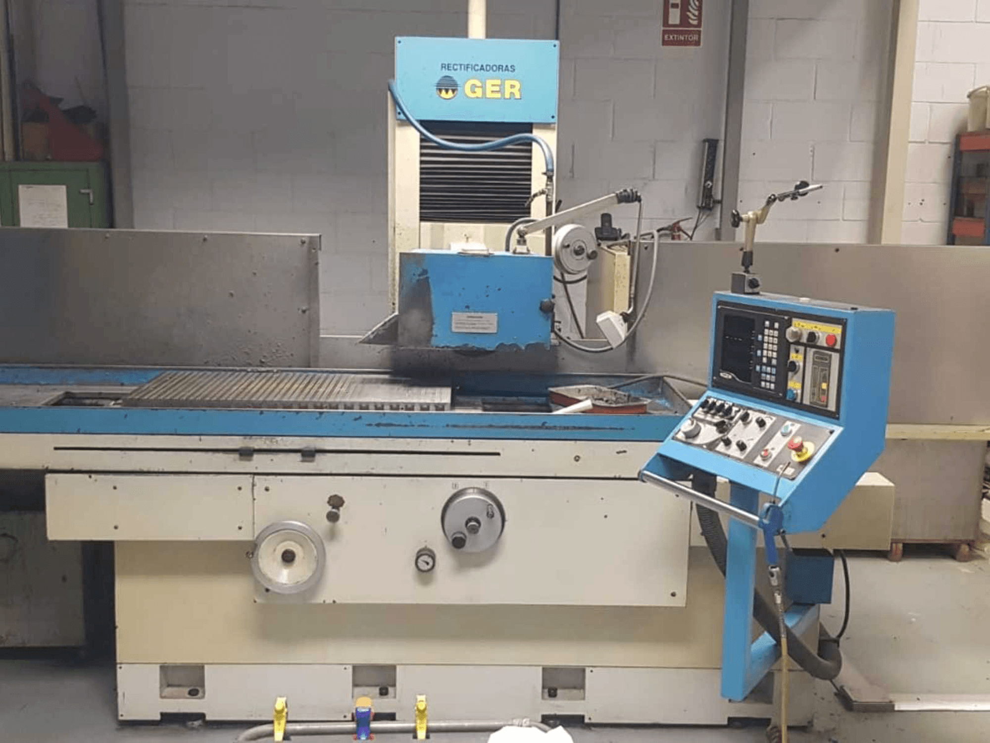 Vooraanzicht van GER S-100/50 machine